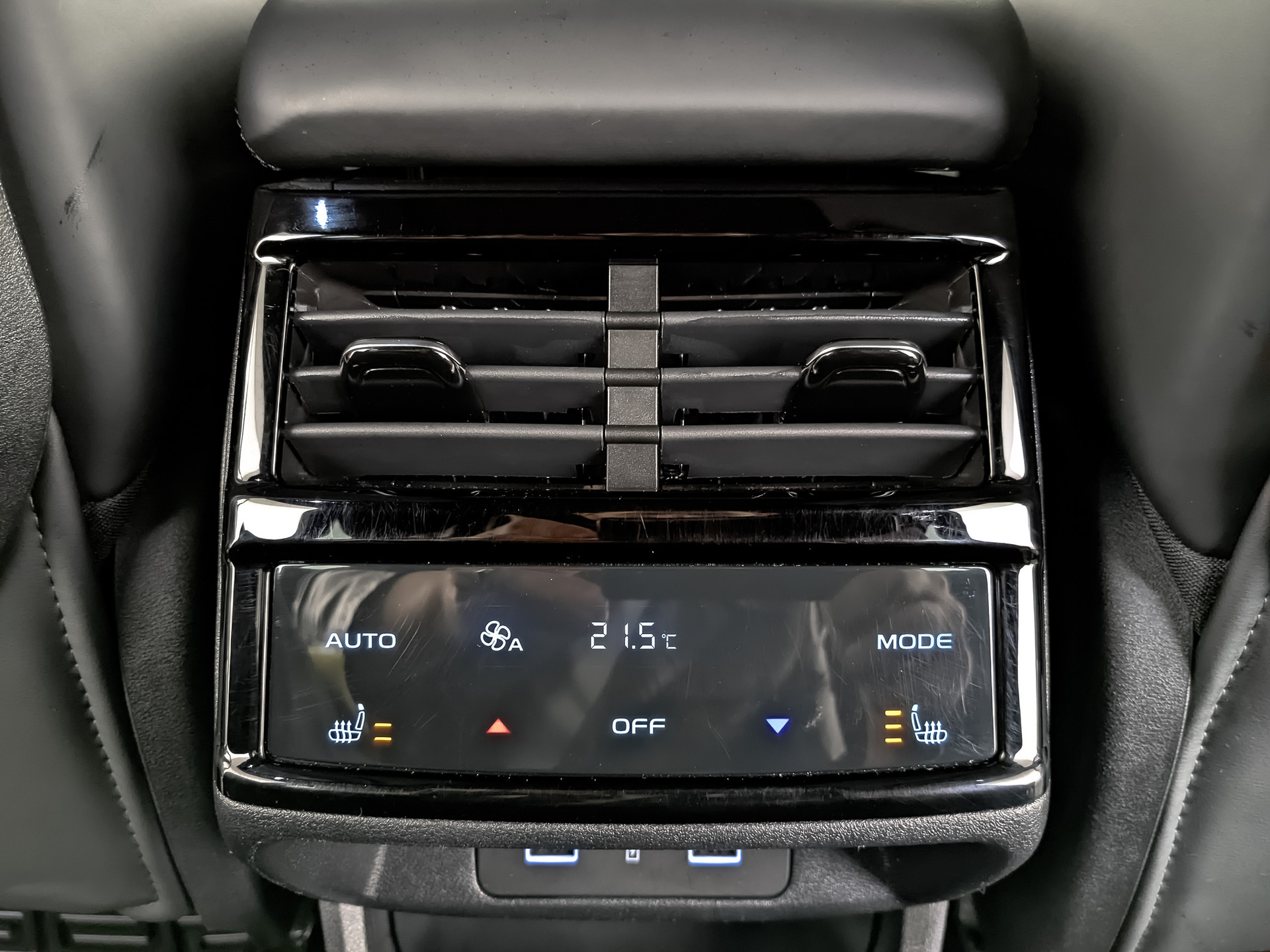 GEELY Monjaro 2.00 (238 л.с), автомат, 2024, пробег 17 849 км