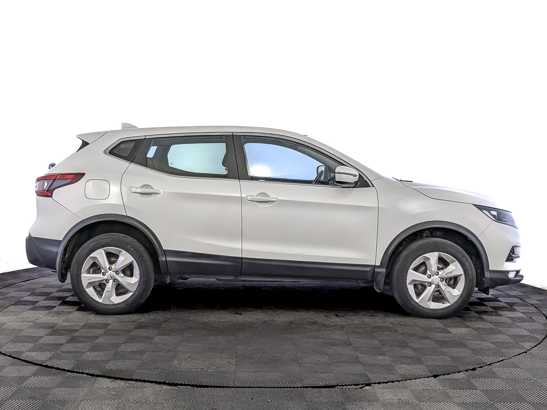 NISSAN Qashqai 2.00 (144 л.с), автомат, 2019, пробег 157 879 км