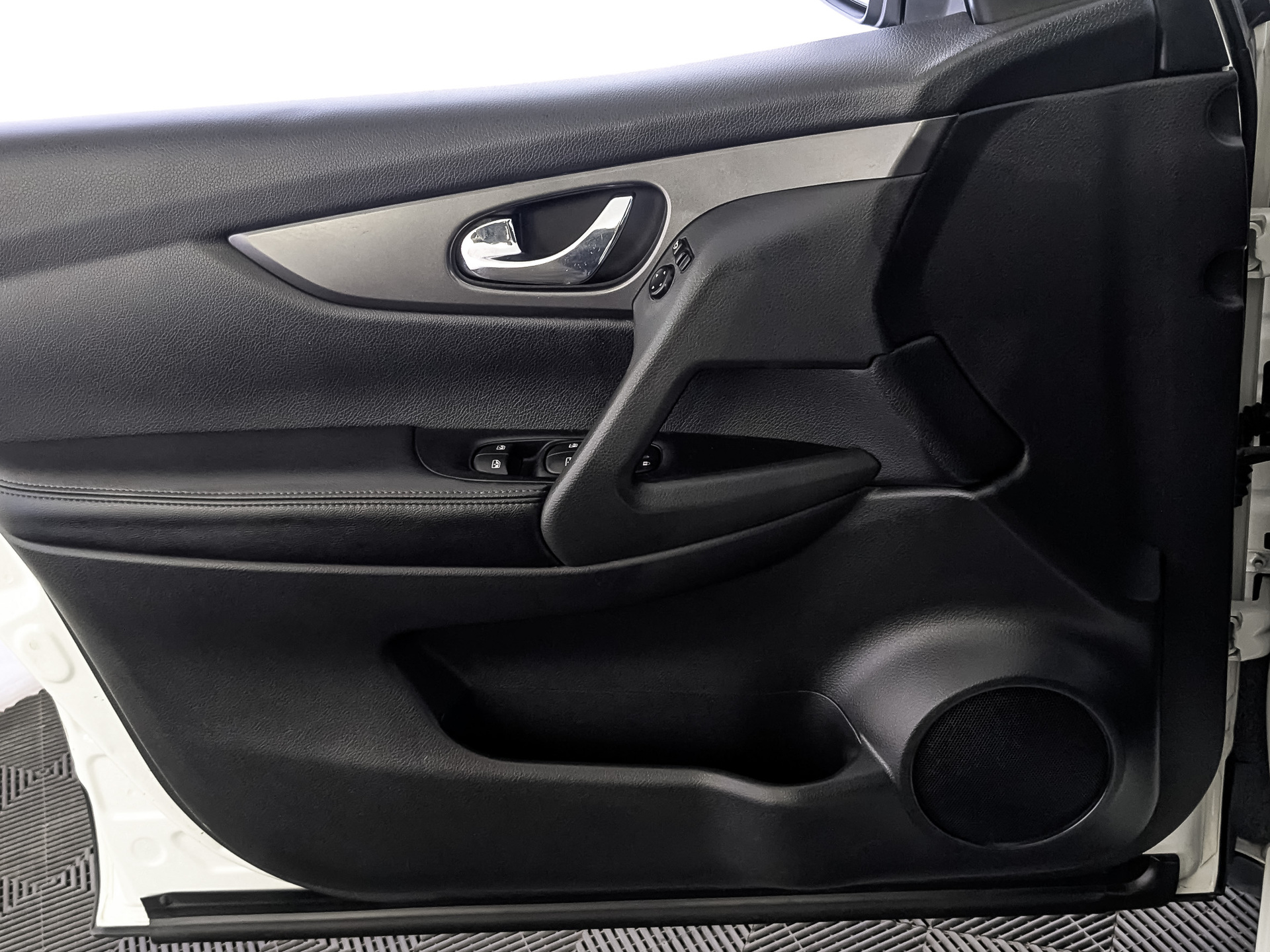 NISSAN Qashqai 2.00 (144 л.с), автомат, 2019, пробег 157 879 км