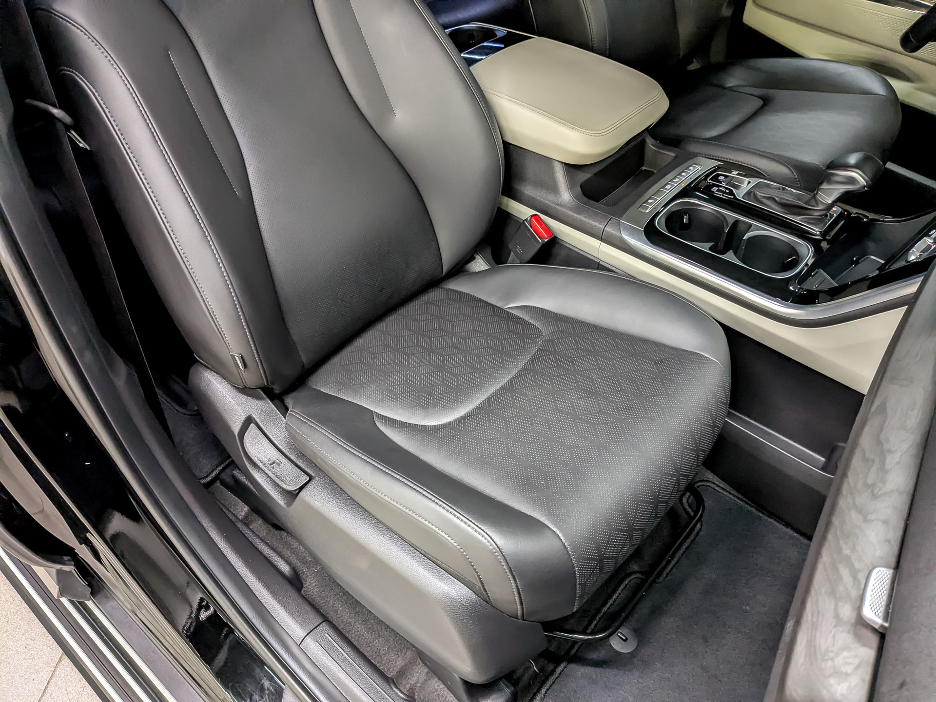 KIA Carnival 2.20 (199 л.с), автомат, 2023, пробег 88 000 км