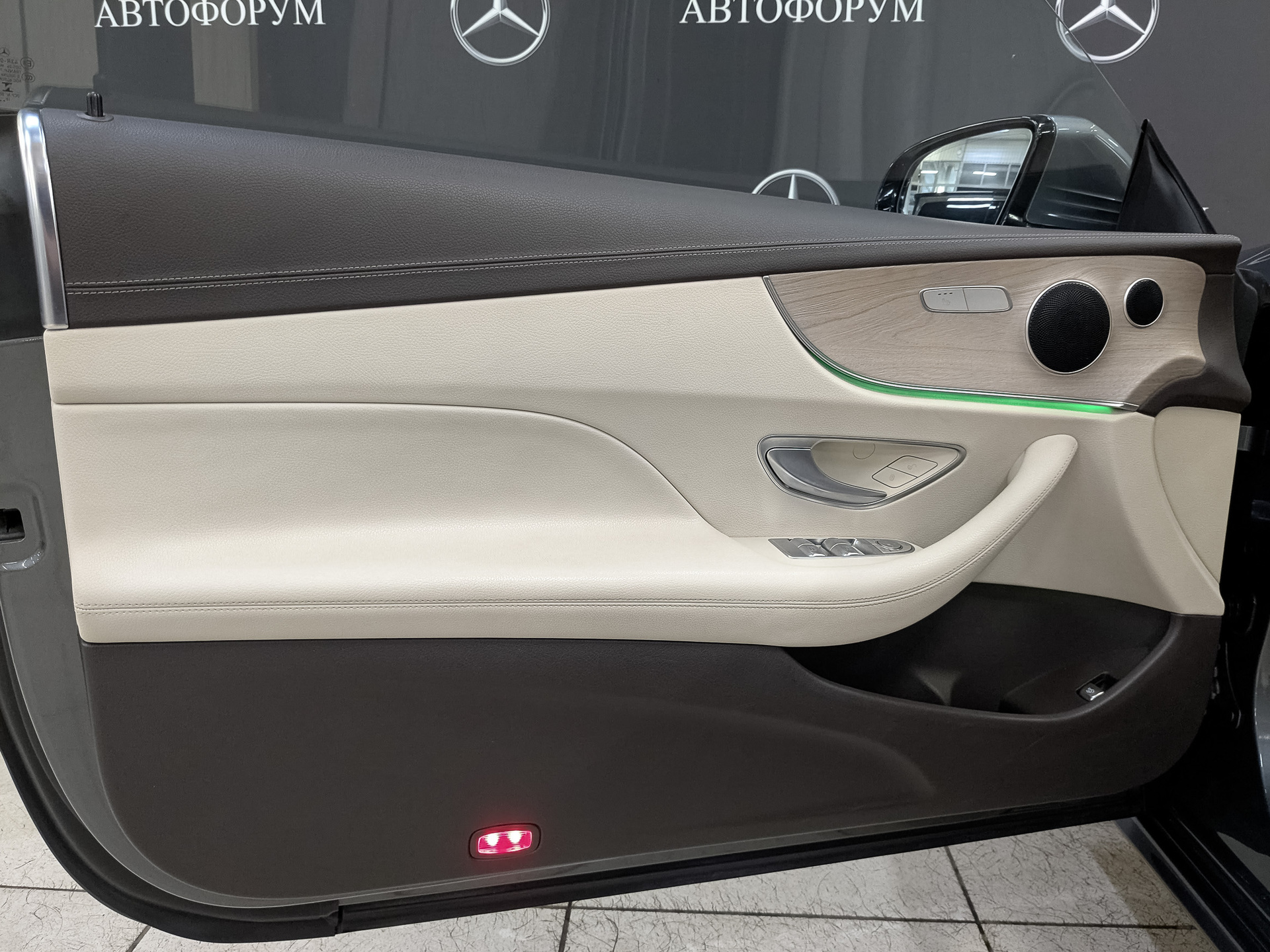 MERCEDES-BENZ E-Класс Купе 2.00 (197 л.с), автомат, 2020, пробег 128 902 км