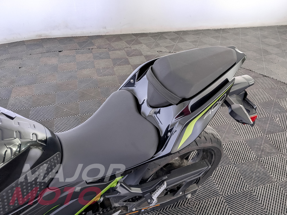 Kawasaki Z400 - фото №10
