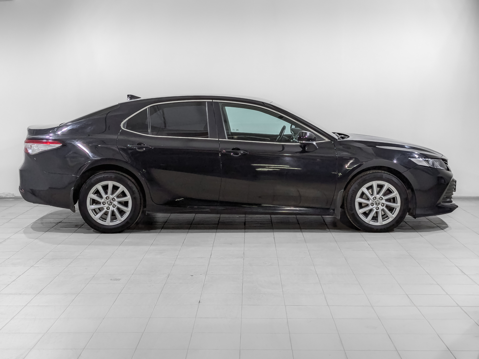 TOYOTA Camry 2.00 (150 л.с), автомат, 2021, пробег 73 230 км