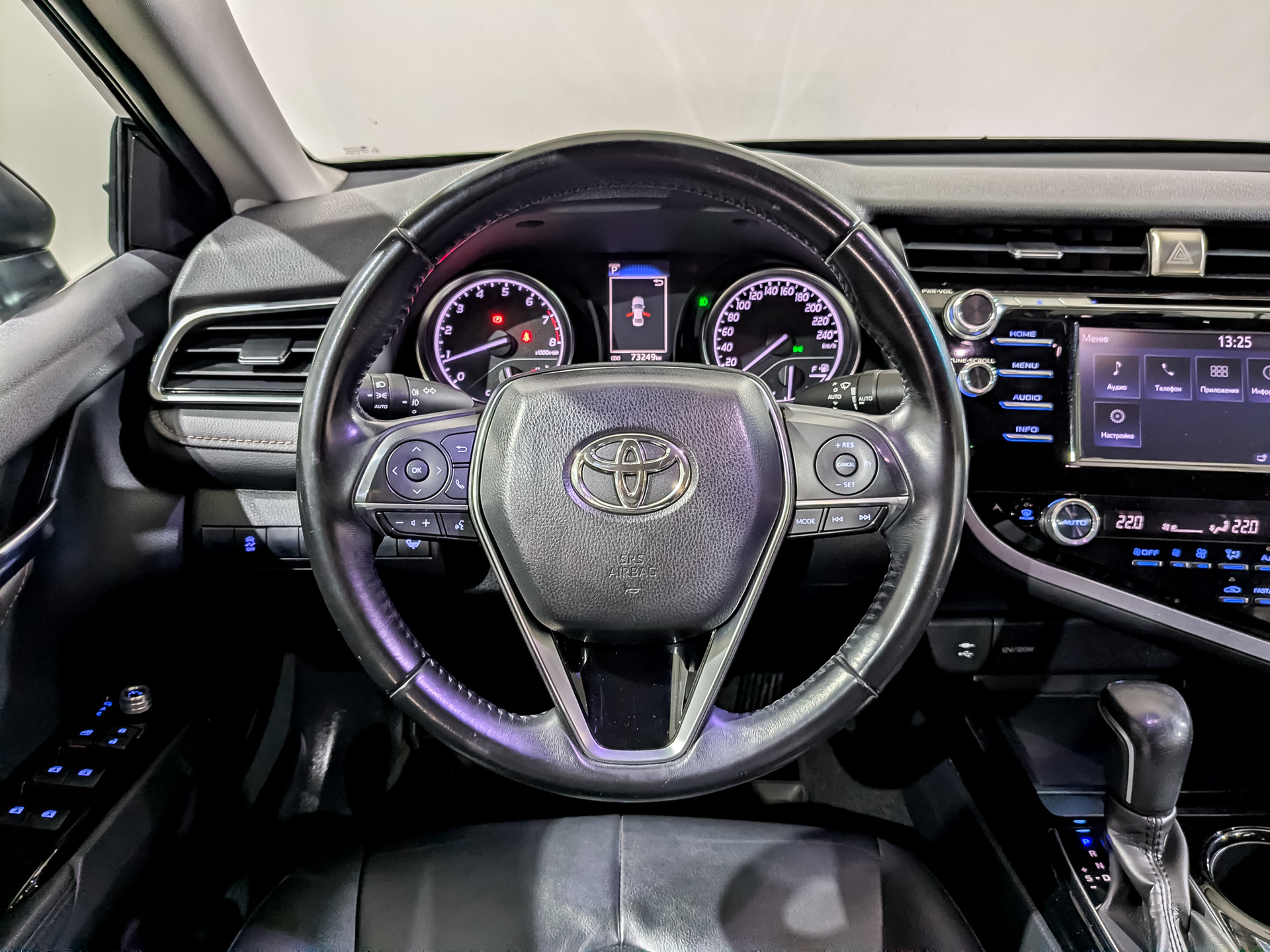 TOYOTA Camry 2.00 (150 л.с), автомат, 2021, пробег 73 230 км