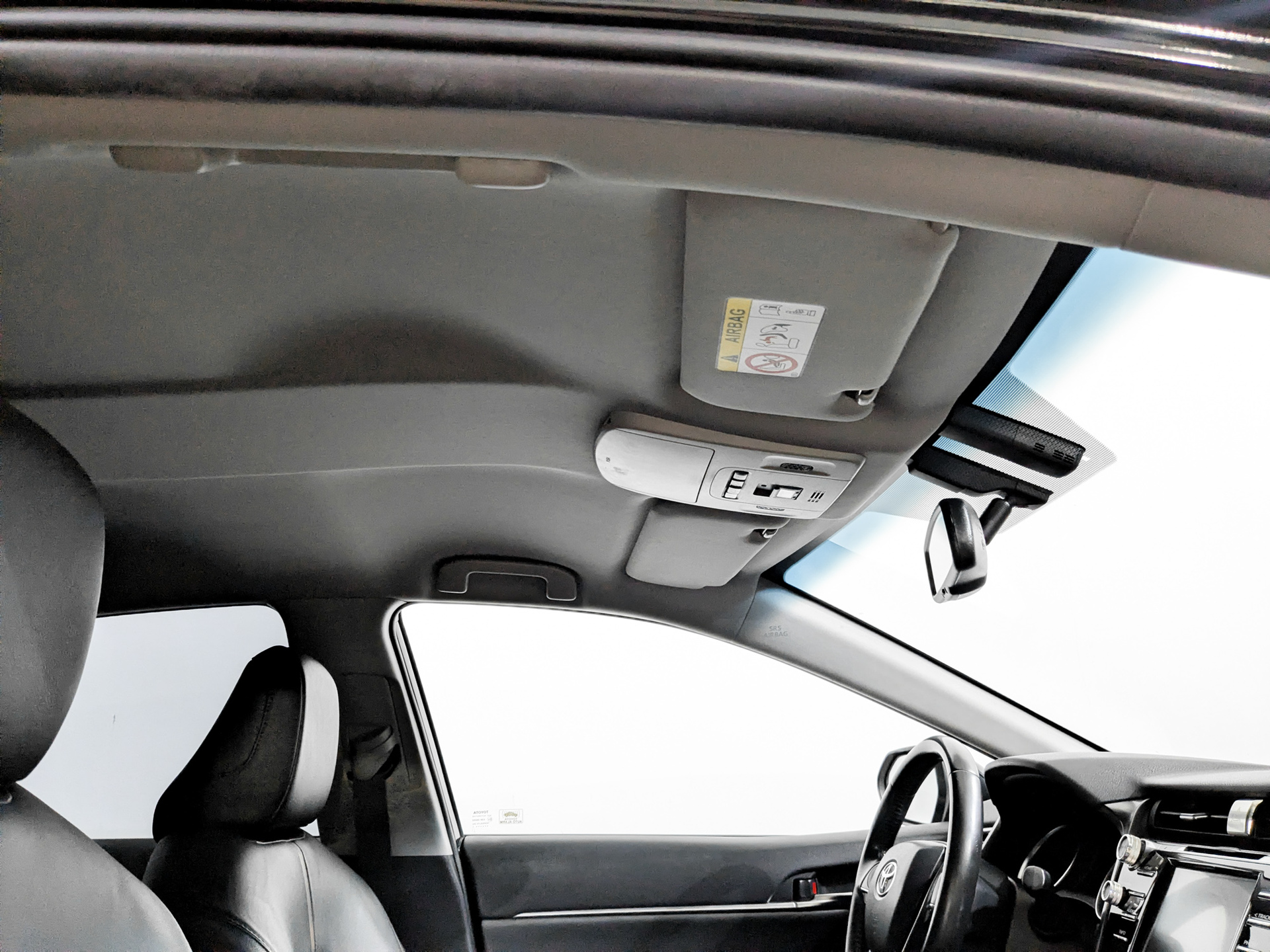 TOYOTA Camry 2.00 (150 л.с), автомат, 2021, пробег 73 230 км