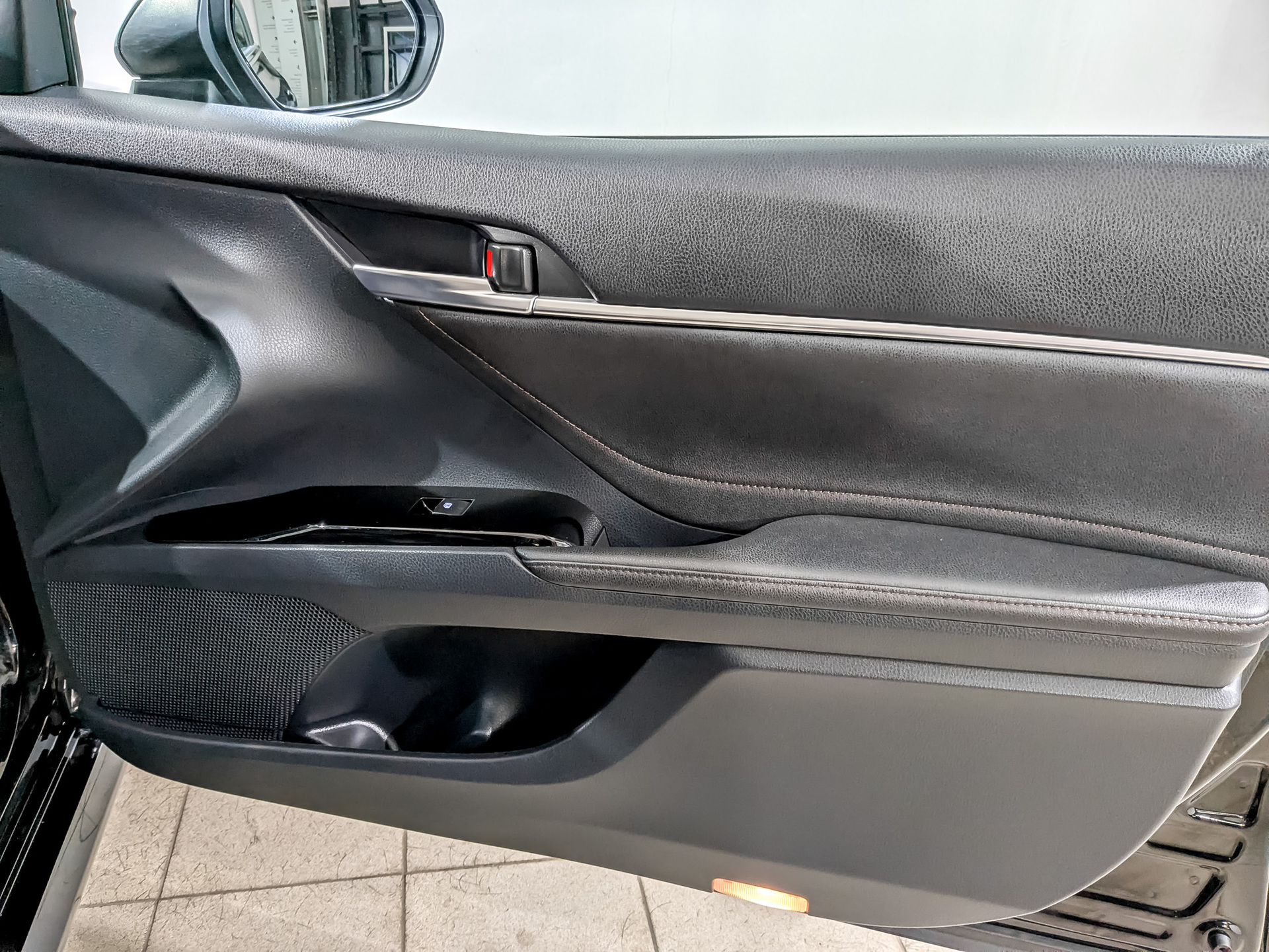TOYOTA Camry 2.00 (150 л.с), автомат, 2021, пробег 73 230 км