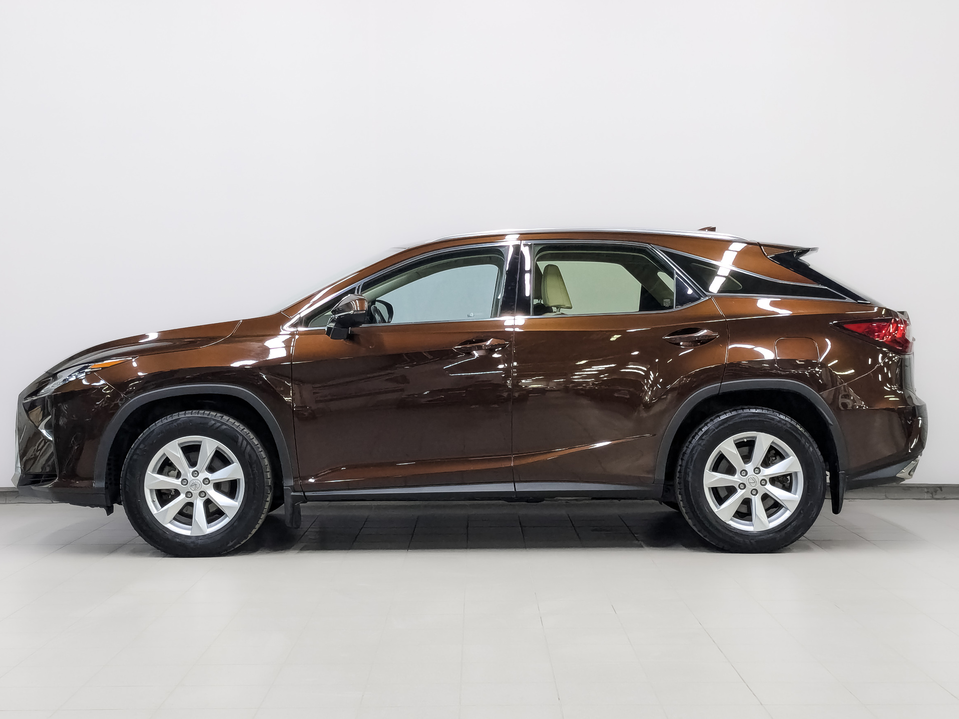 LEXUS RX 2.00 (238 л.с), автомат, 2017, пробег 120 498 км