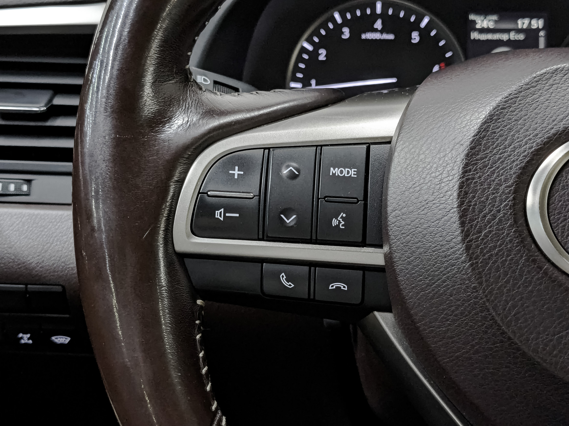 LEXUS RX 2.00 (238 л.с), автомат, 2017, пробег 120 498 км