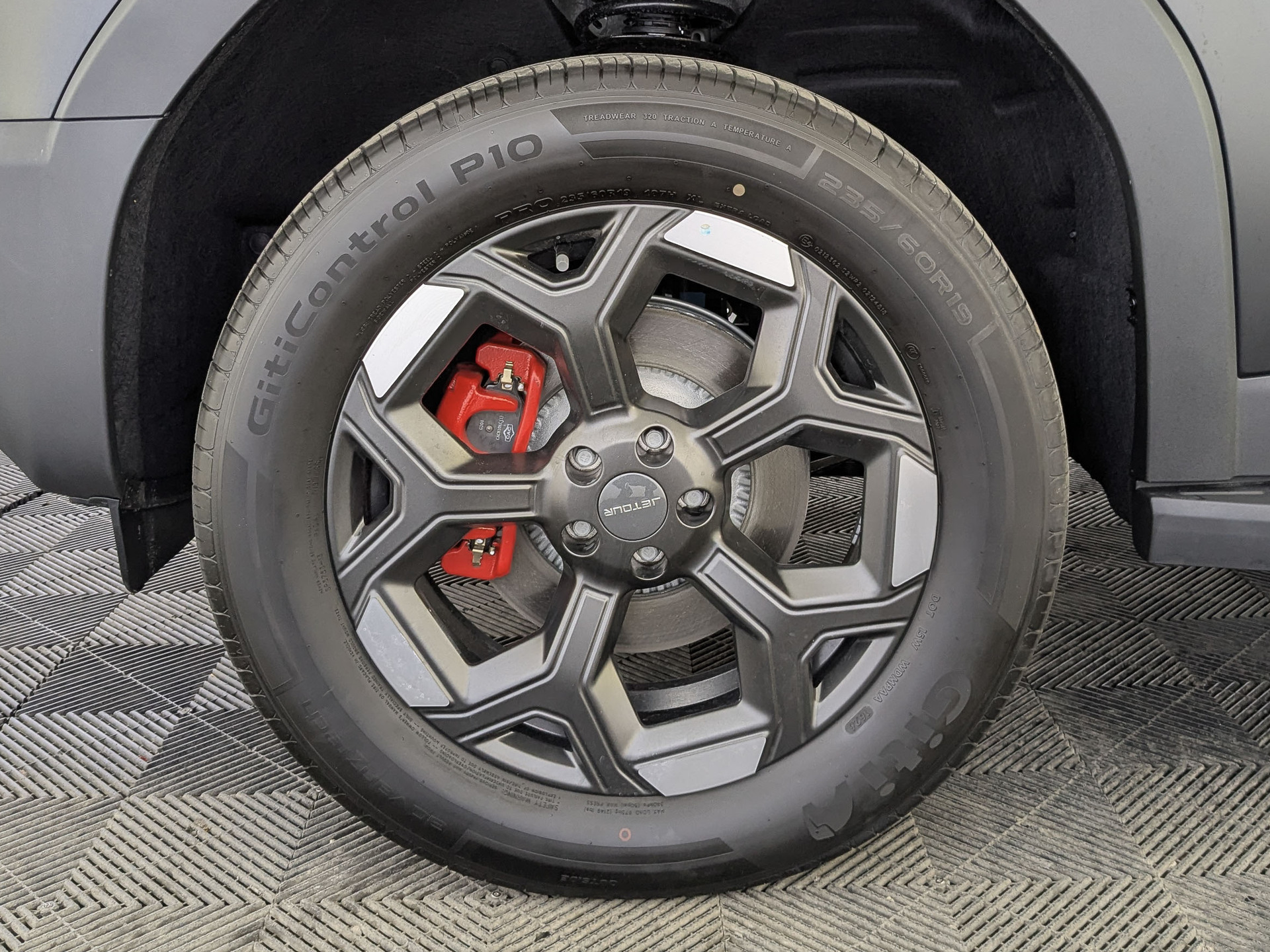 Фото Jetour T1 Лимитированная серия 2.0T/245 8AT 4WD