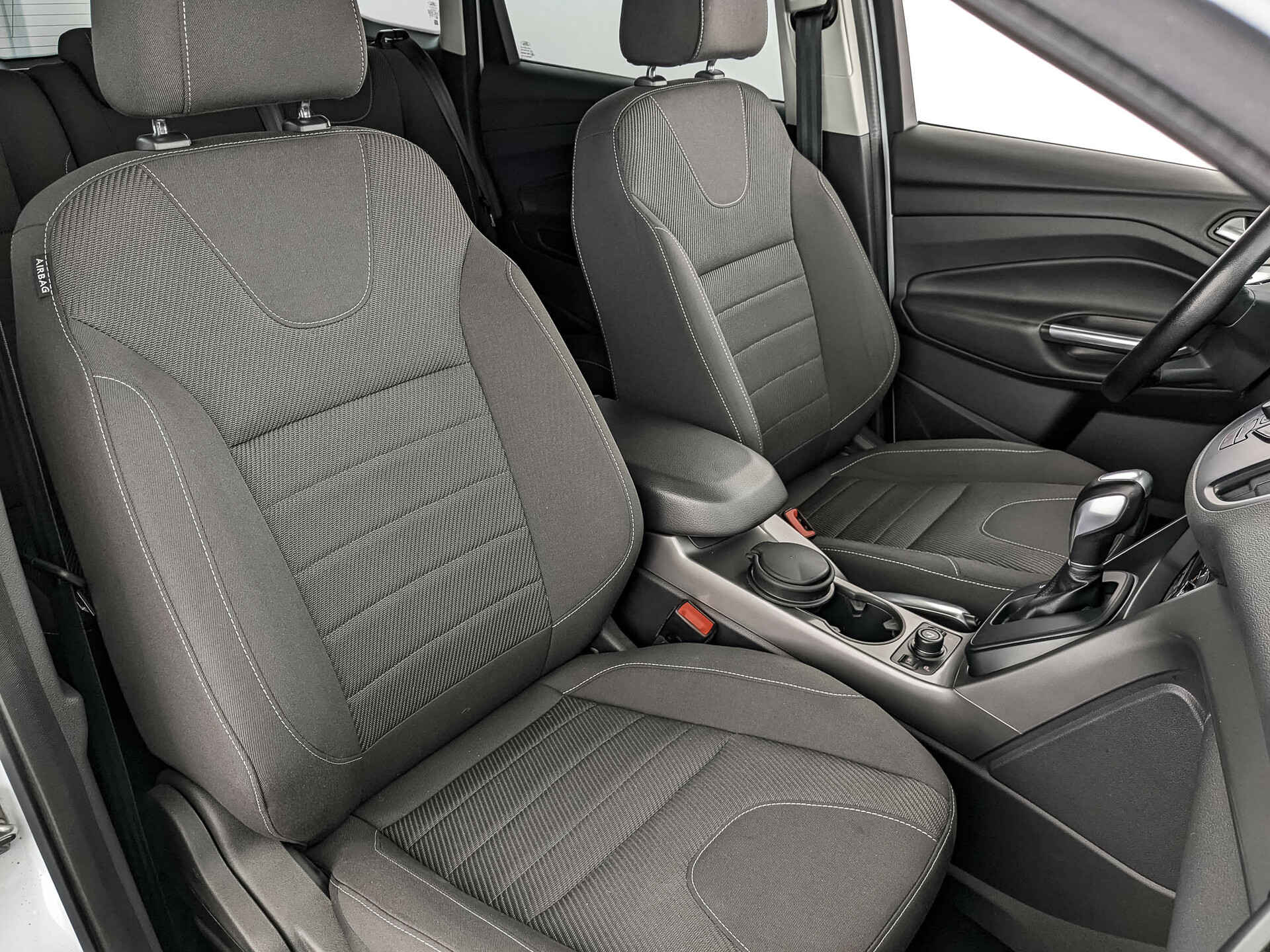 FORD Kuga 1.60 (150 л.с), автомат, 2016, пробег 87 440 км