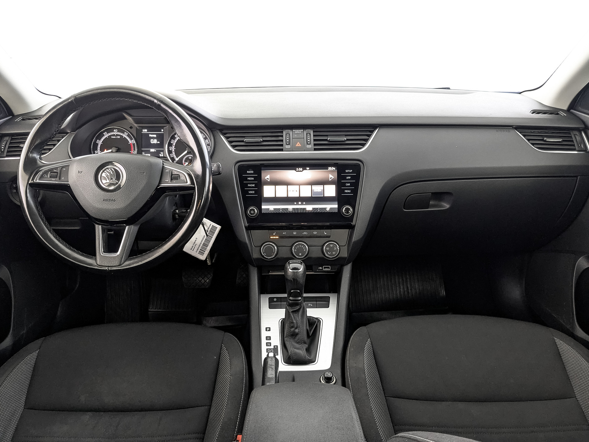 SKODA Octavia 1.60 (110 л.с), автомат, 2020, пробег 133 830 км