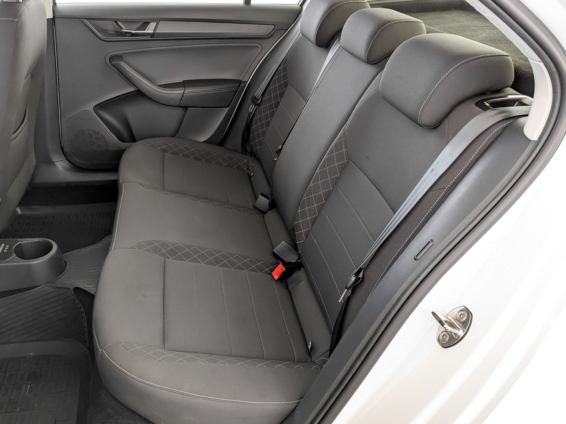 SKODA Rapid II 1.60 (110 л.с), автомат, 2020, пробег 93 423 км