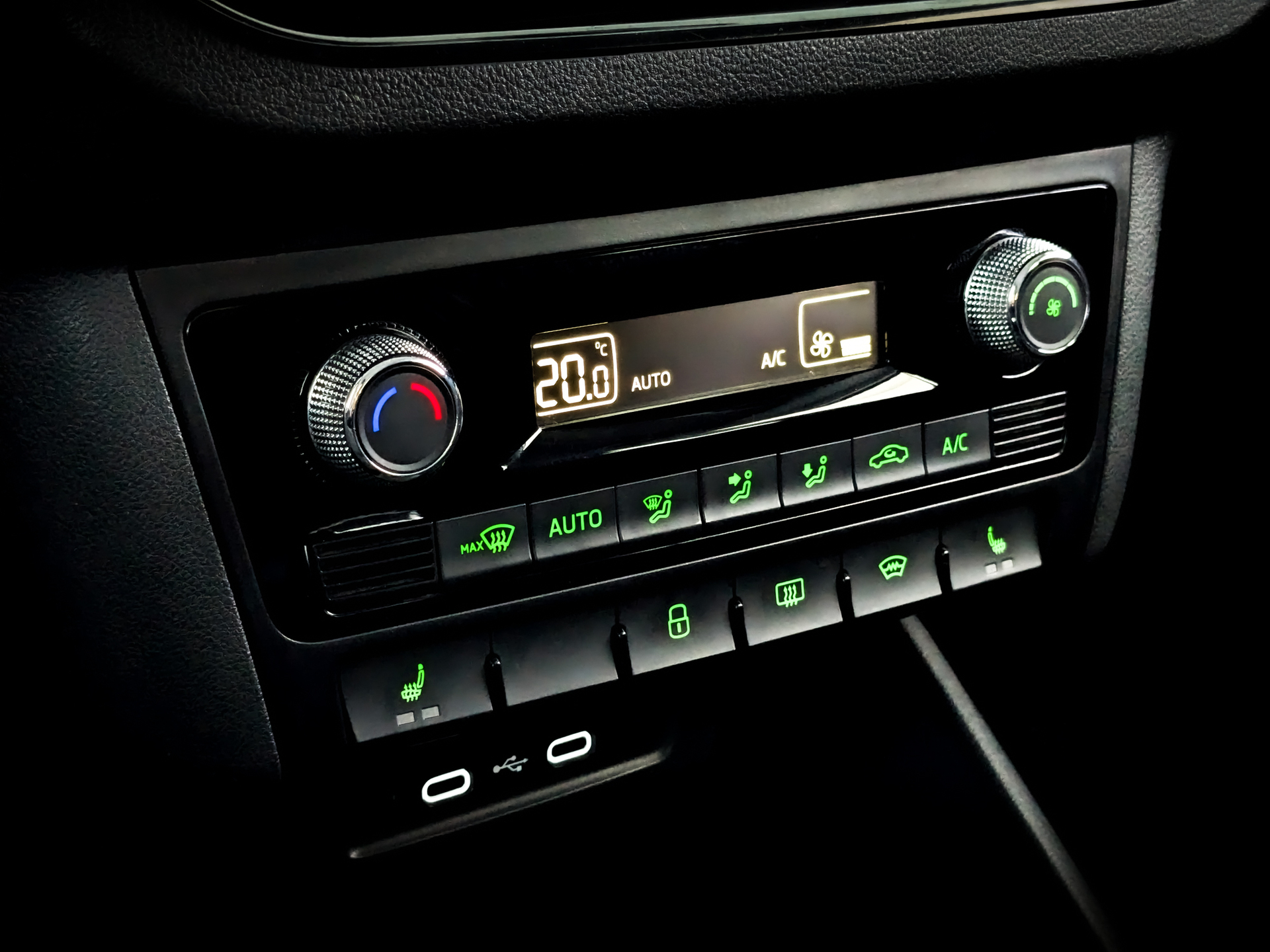 SKODA Rapid II 1.60 (110 л.с), автомат, 2020, пробег 93 423 км