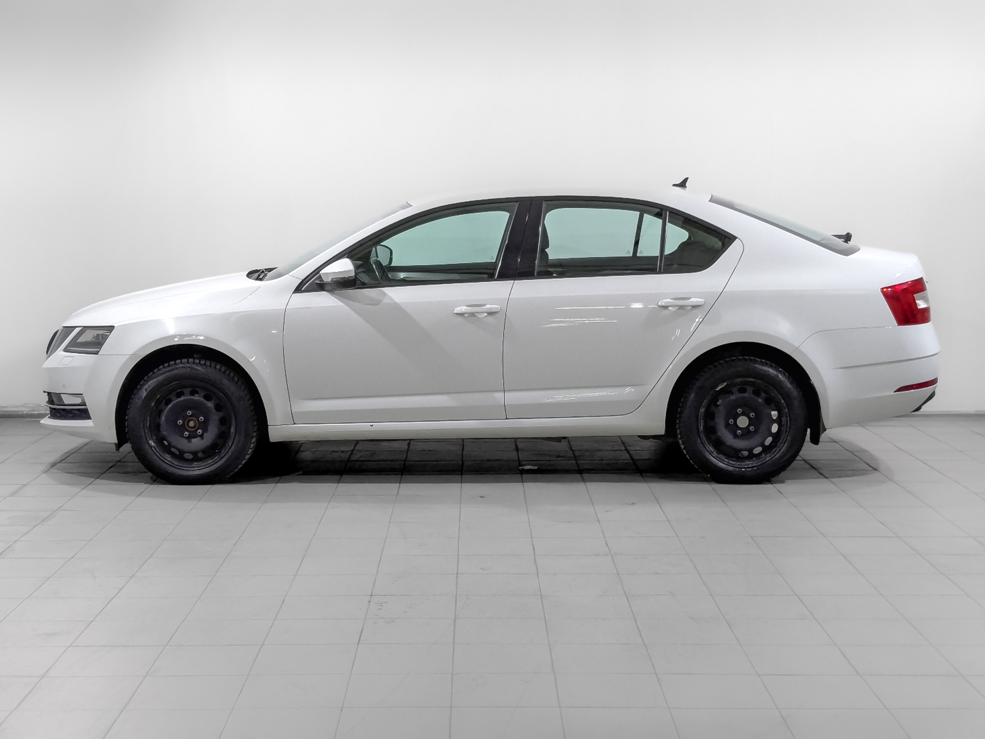 SKODA Octavia 1.60 (110 л.с), автомат, 2020, пробег 80 725 км