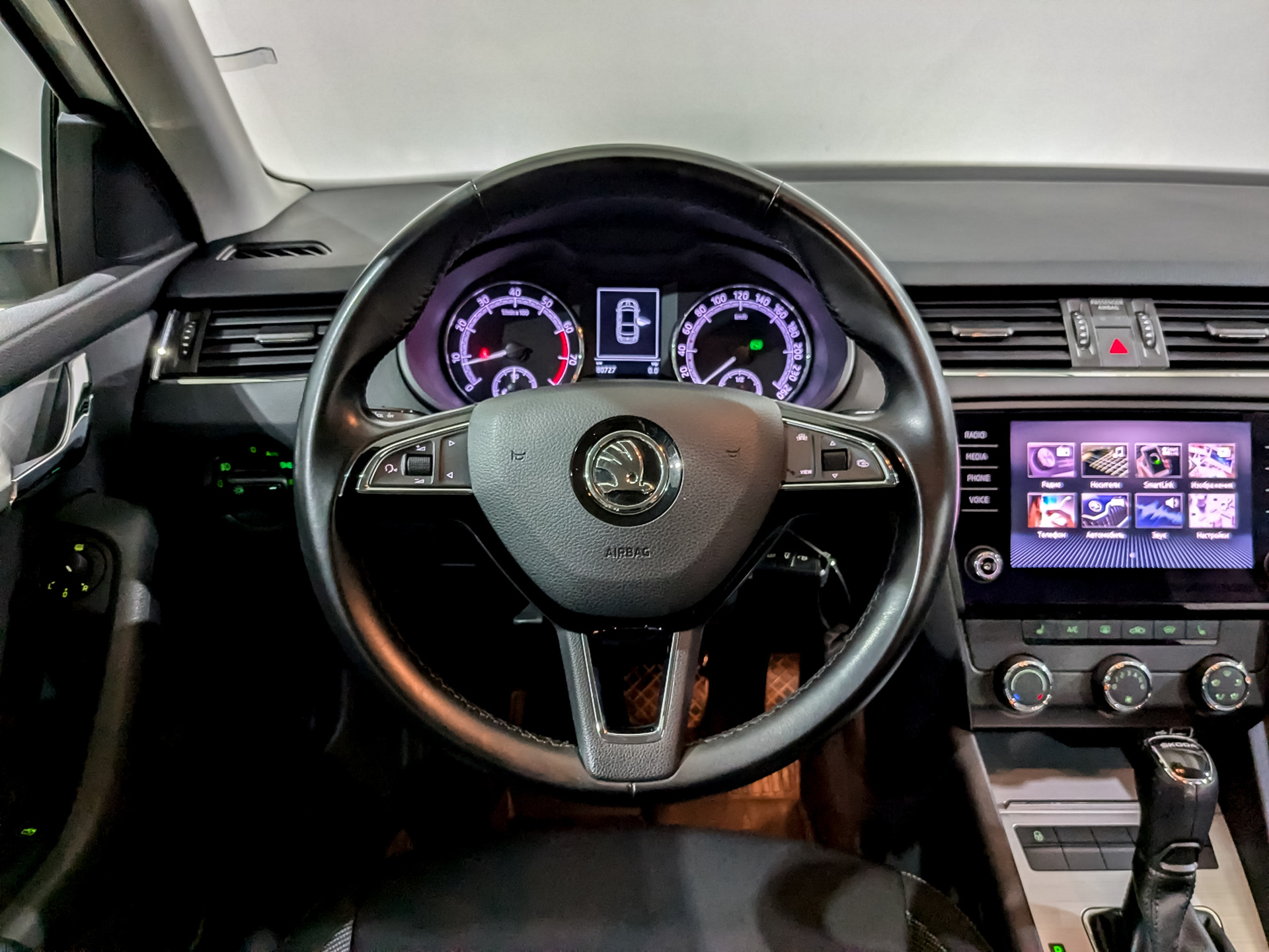 SKODA Octavia 1.60 (110 л.с), автомат, 2020, пробег 80 725 км