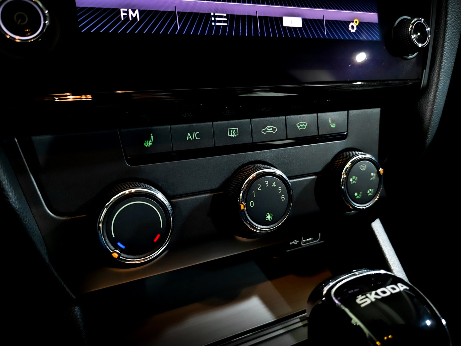 SKODA Octavia 1.60 (110 л.с), автомат, 2020, пробег 80 725 км