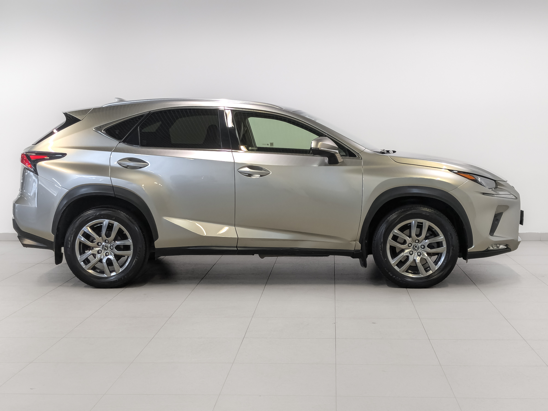 LEXUS NX 2.00 (238 л.с), автомат, 2021, пробег 58 419 км