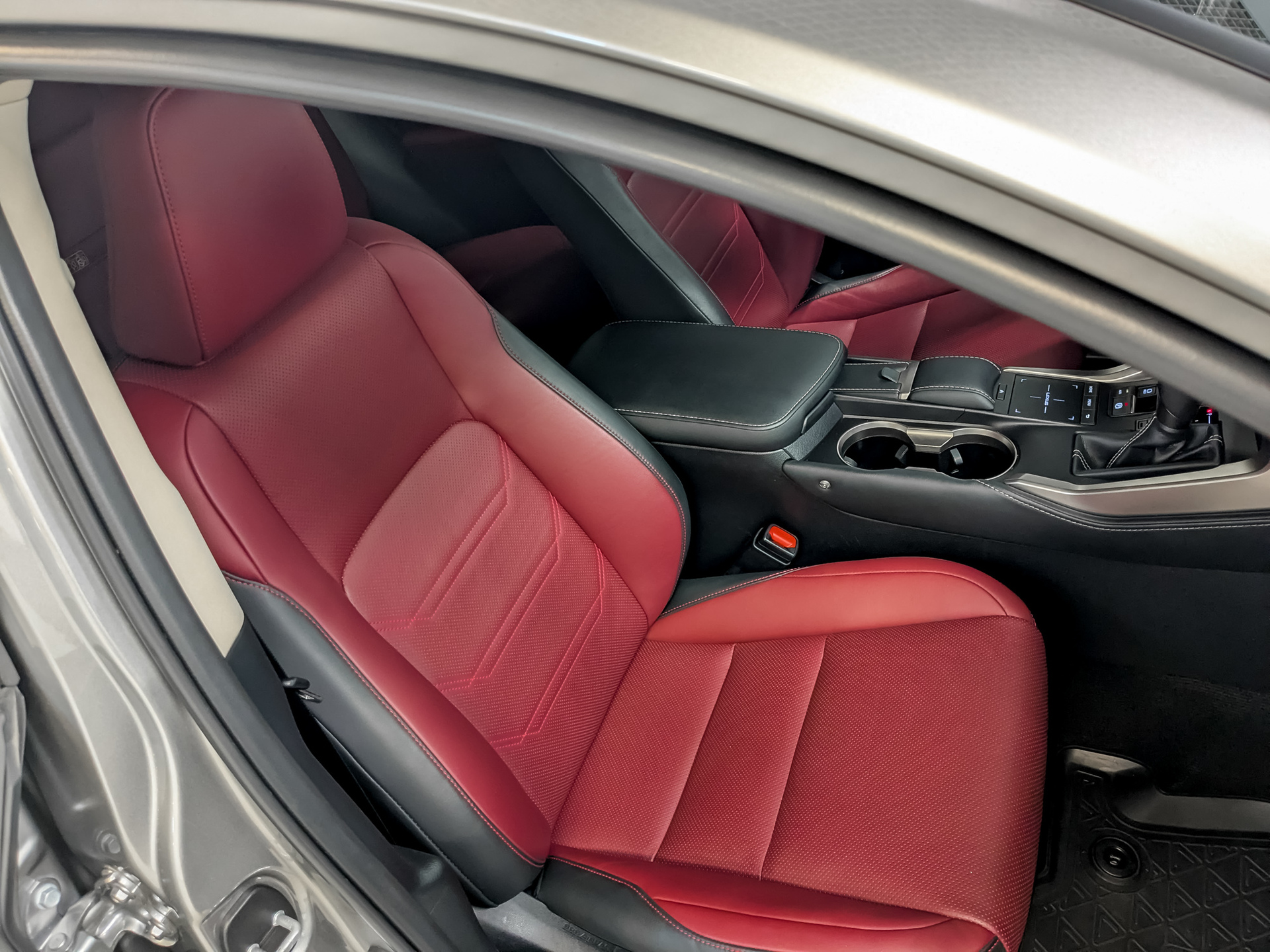 LEXUS NX 2.00 (238 л.с), автомат, 2021, пробег 58 419 км