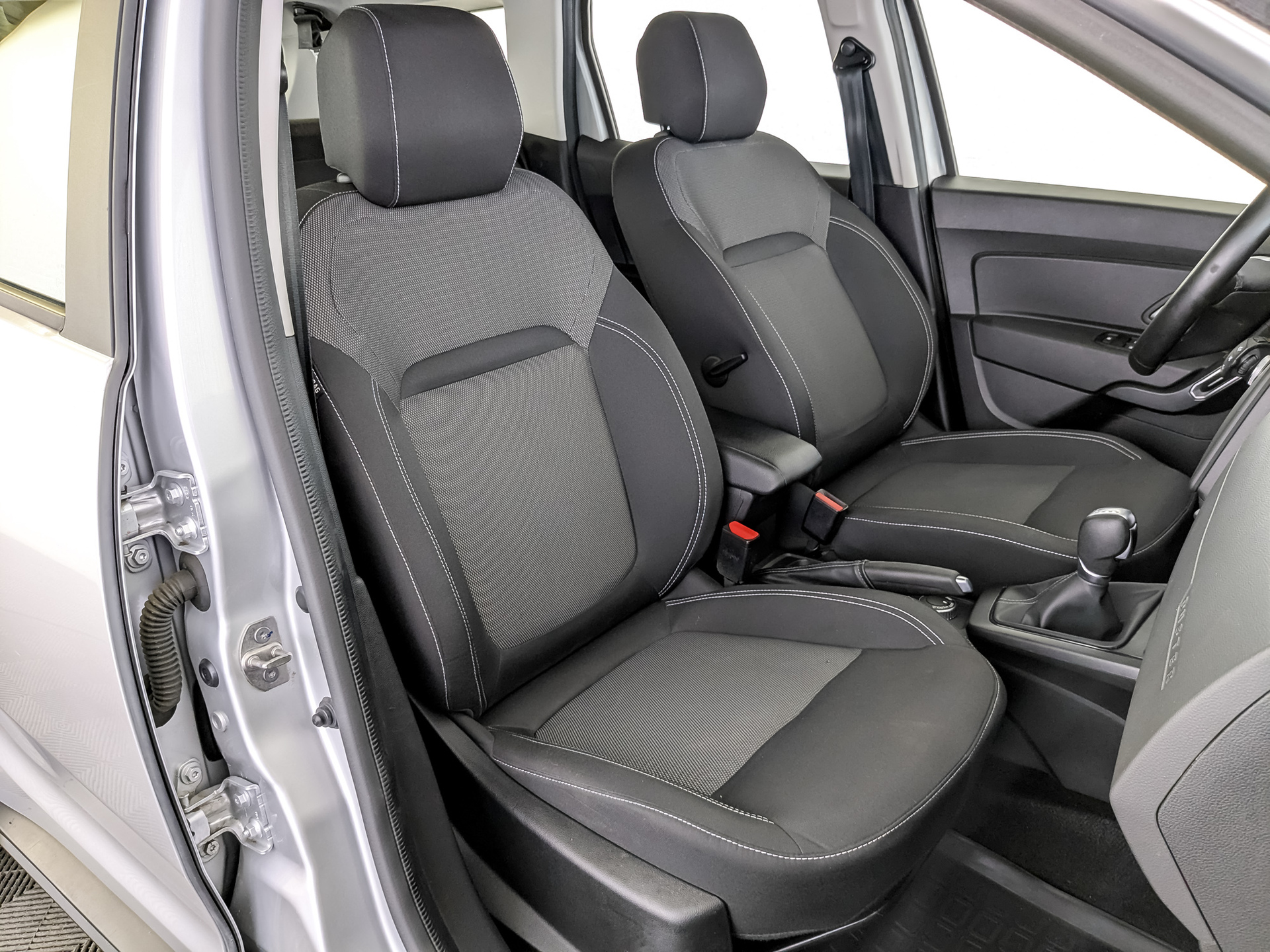 RENAULT Duster 1.30 (150 л.с), автомат, 2022, пробег 83 678 км