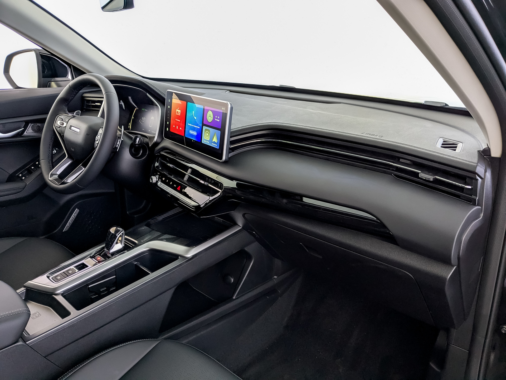 Фото Haval Jolion Премиум 1.5T/150 7RT 4WD