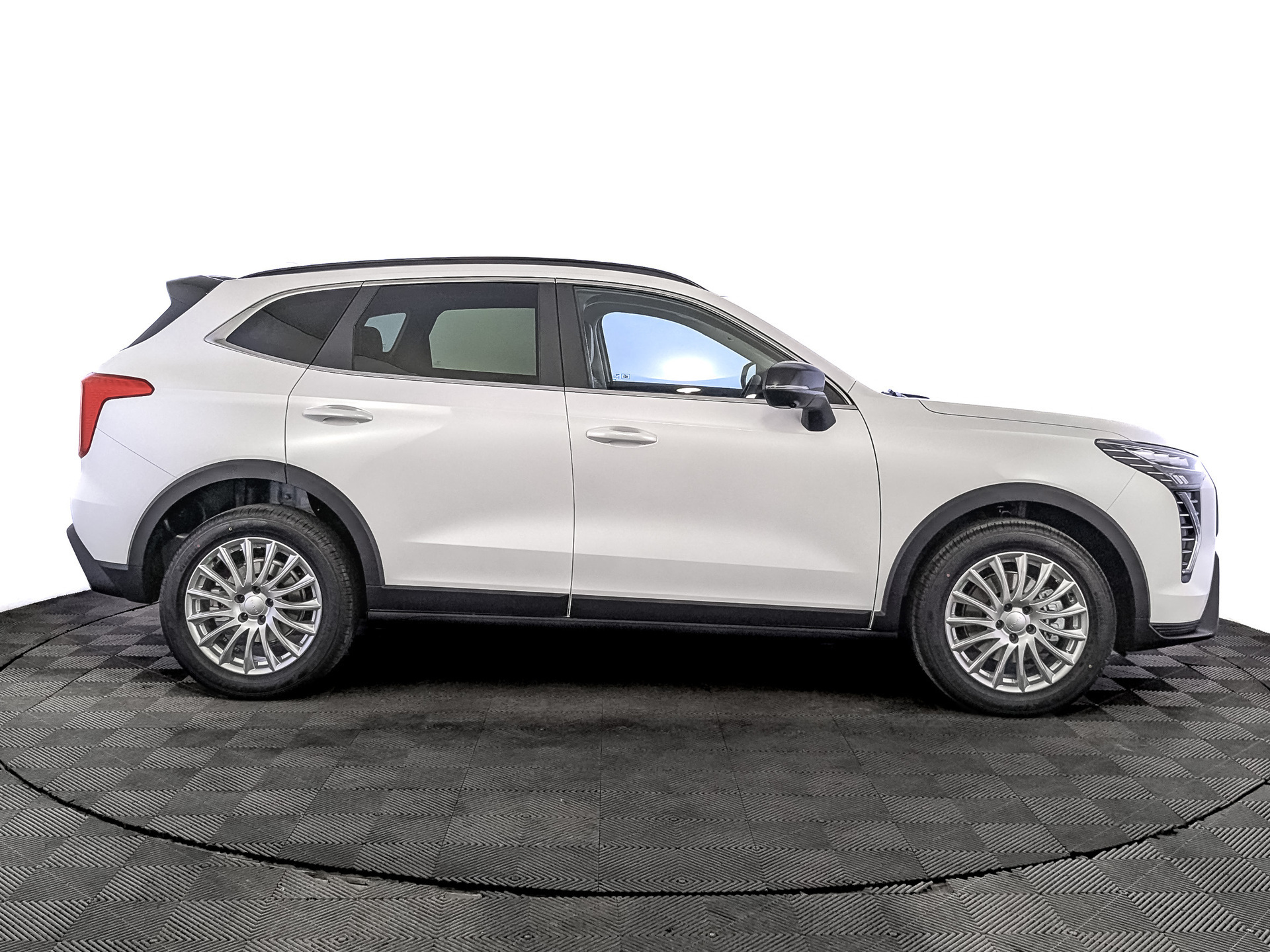 Фото Haval Jolion Премиум 1.5T/150 7RT 4WD