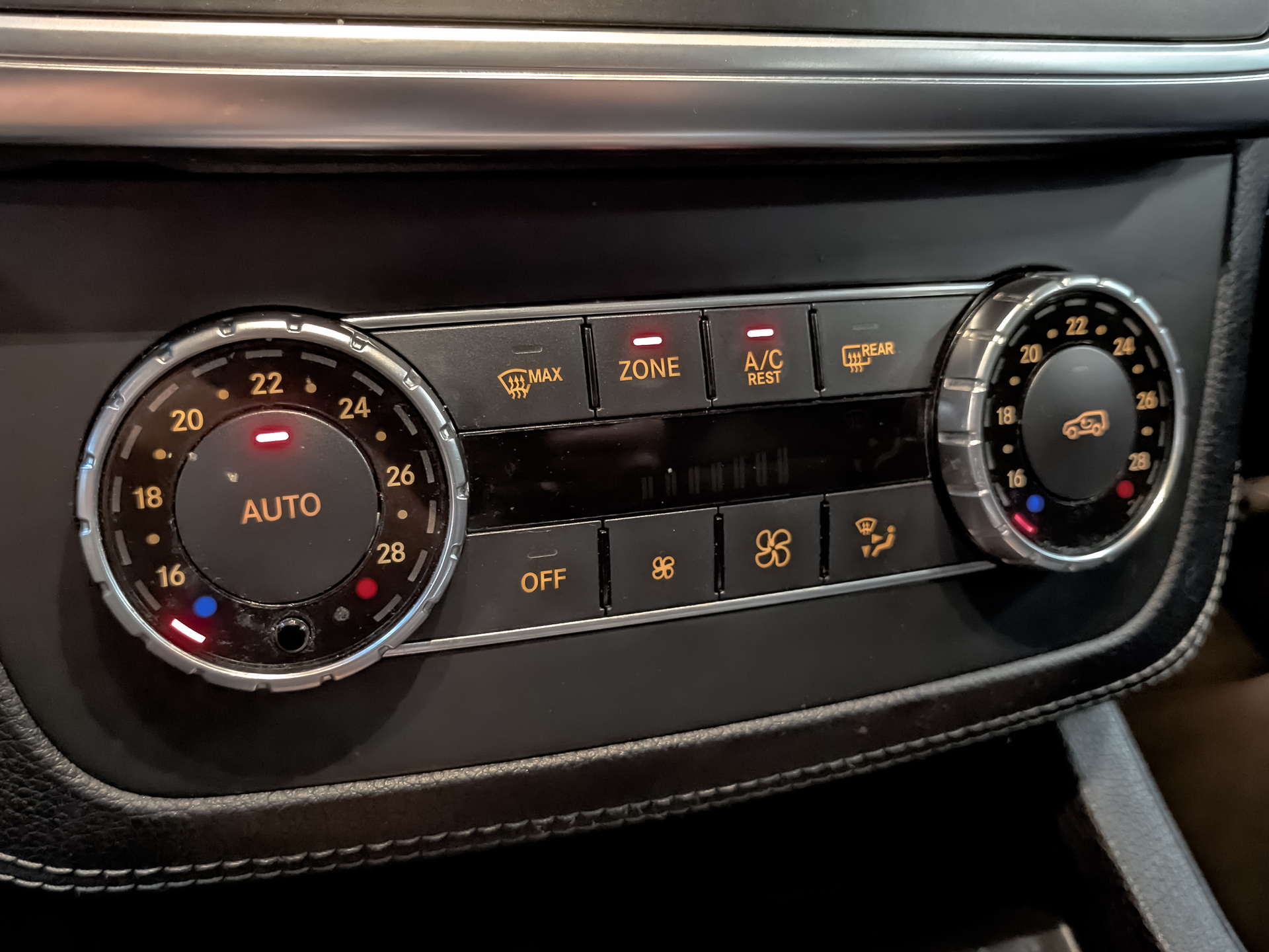 MERCEDES-BENZ GL-Класс 3.00 (249 л.с), автомат, 2015, пробег 227 796 км