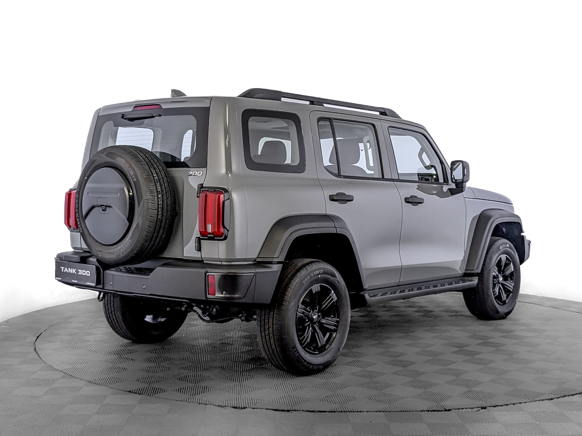 Фото Tank 300 Драйв (Adventure) 2.0T/218 8AT 4WD