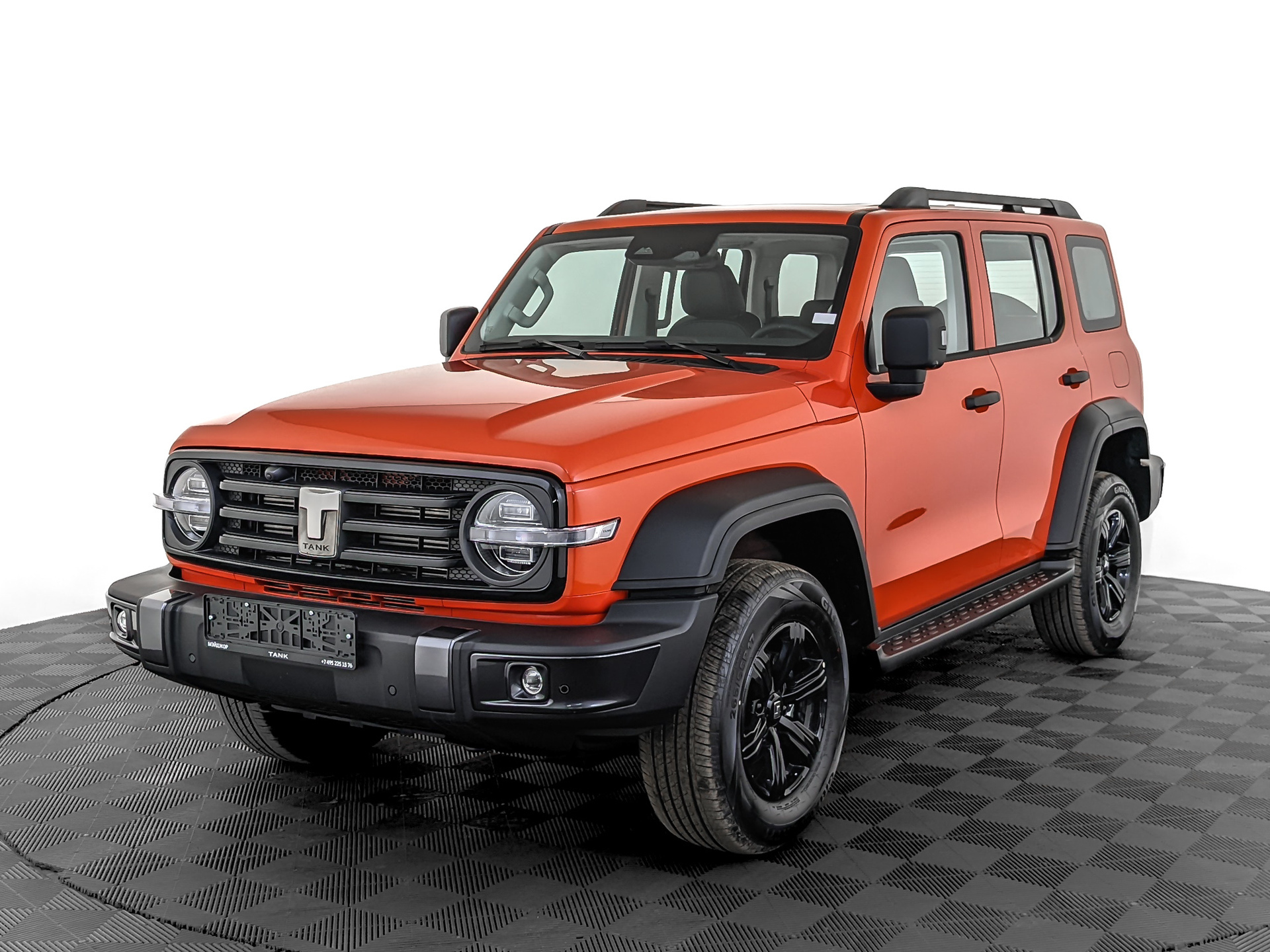 Фото Tank 300 Драйв (Adventure) 2.0T/218 8AT 4WD