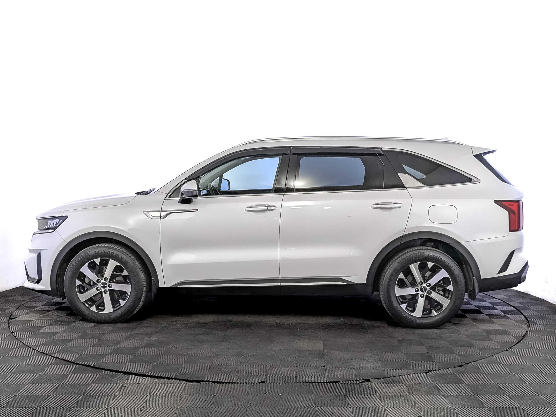 KIA Sorento 2.50 (180 л.с), автомат, 2021, пробег 84 190 км