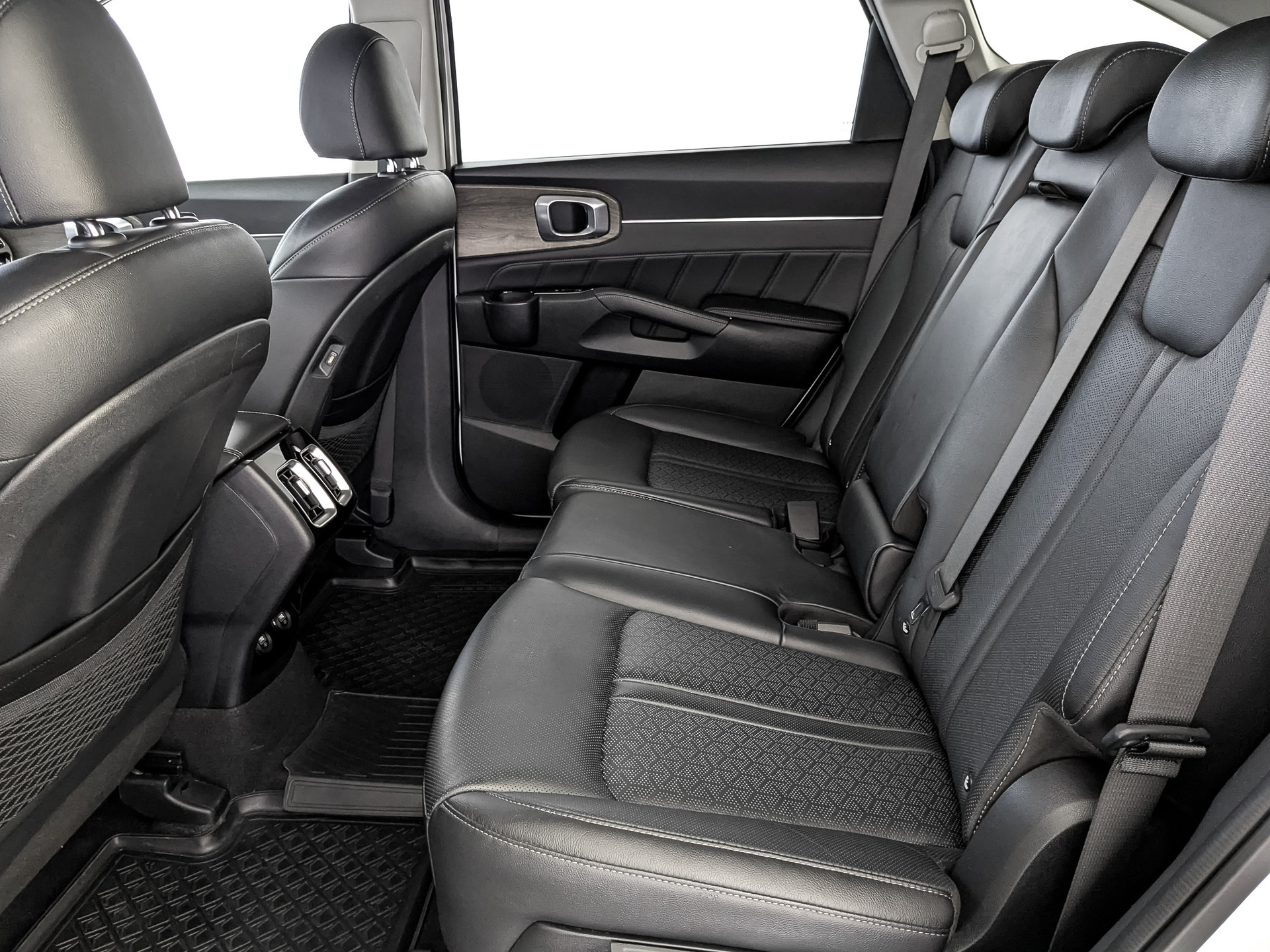 KIA Sorento 2.50 (180 л.с), автомат, 2021, пробег 84 190 км