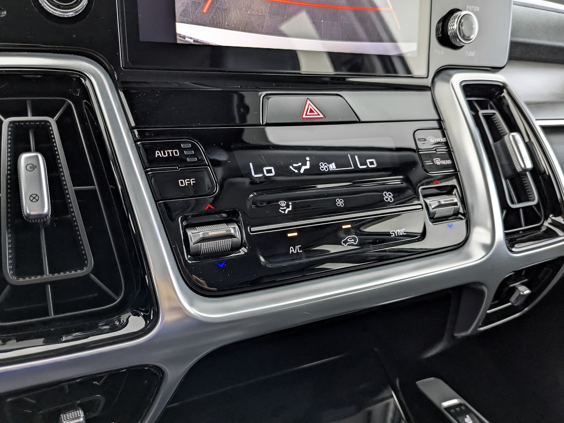 KIA Sorento 2.50 (180 л.с), автомат, 2021, пробег 84 190 км