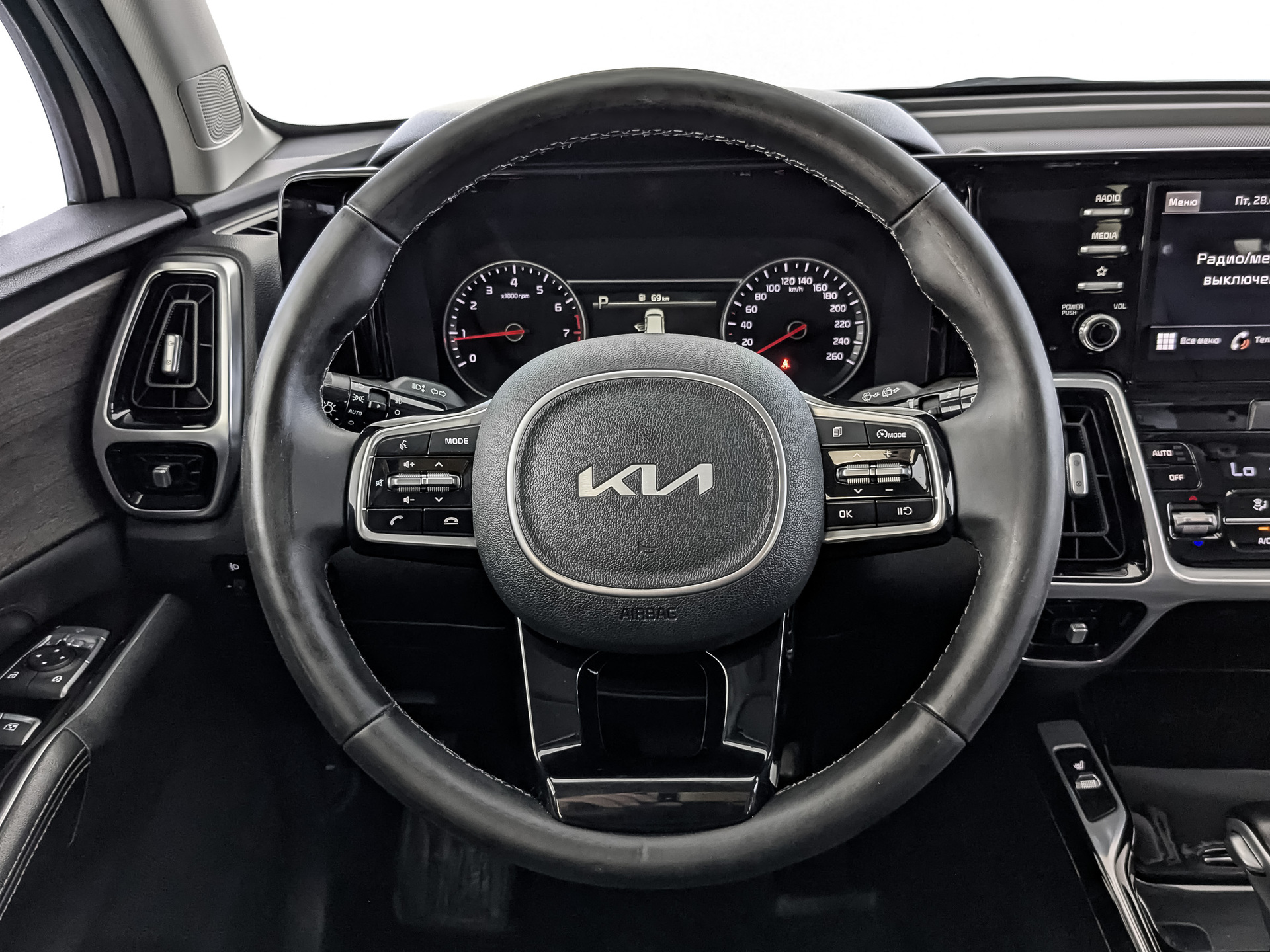 KIA Sorento 2.50 (180 л.с), автомат, 2021, пробег 84 190 км