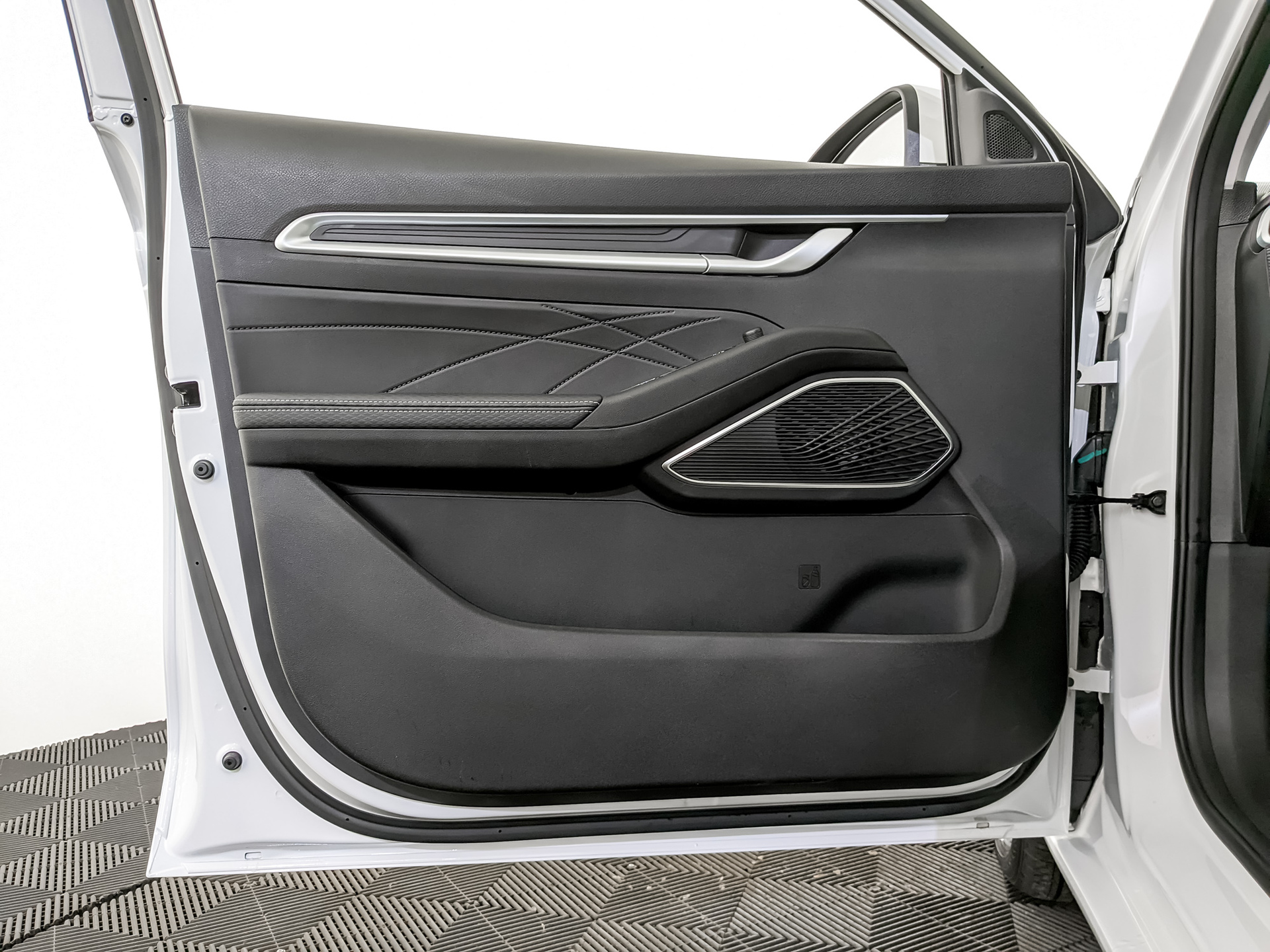 GEELY Emgrand II 1.50 (122 л.с), автомат, 2024, пробег 2 900 км