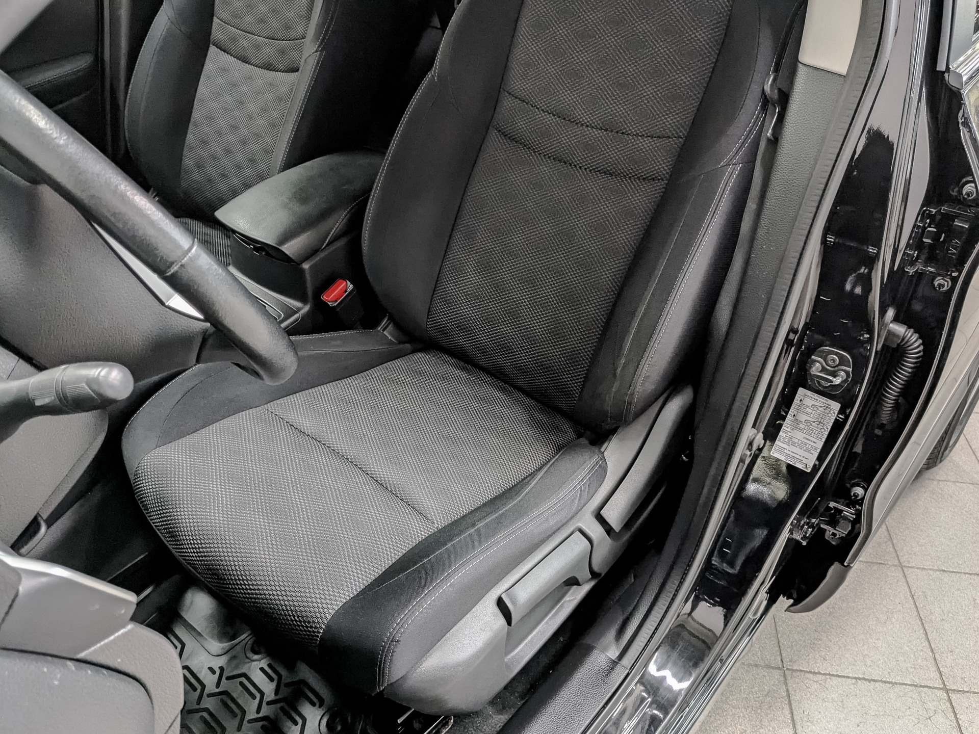 NISSAN Qashqai 2.00 (144 л.с), автомат, 2017, пробег 59 300 км