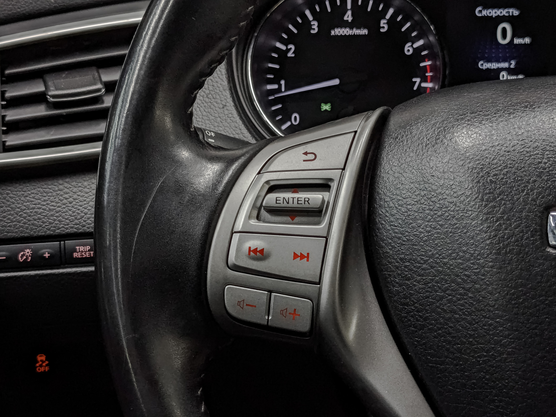NISSAN Qashqai 2.00 (144 л.с), автомат, 2017, пробег 59 300 км