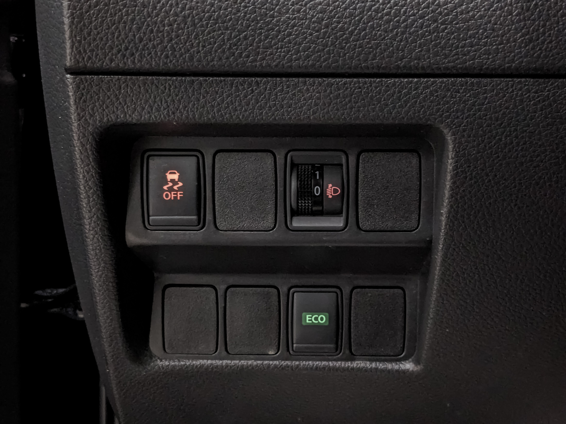 NISSAN Qashqai 2.00 (144 л.с), автомат, 2017, пробег 59 300 км