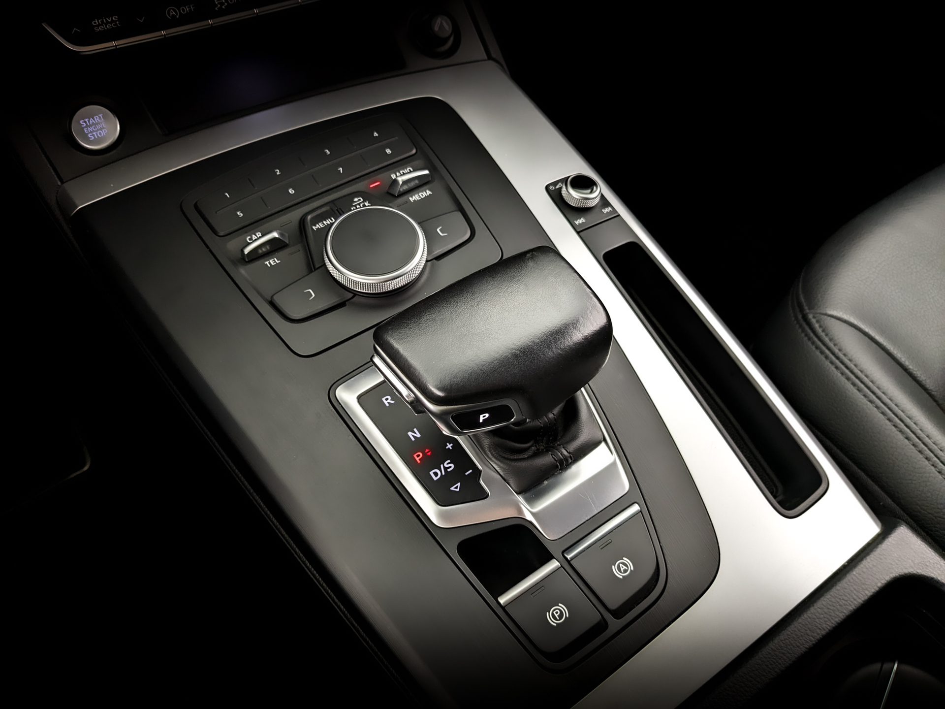 AUDI Q5 2.00 (249 л.с), автомат, 2017, пробег 71 856 км