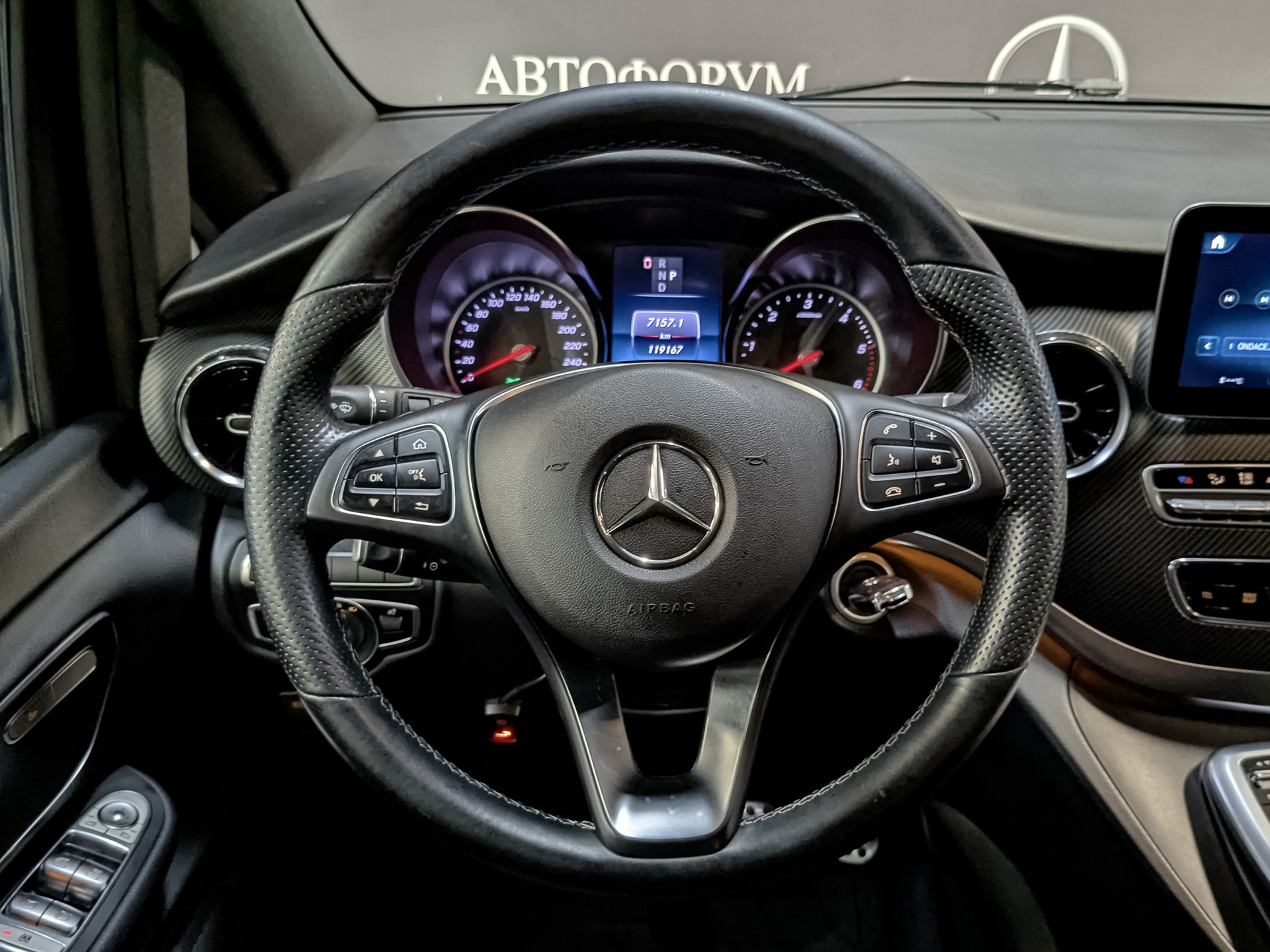 MERCEDES-BENZ V-Класс 1.90 (163 л.с), автомат, 2022, пробег 119 000 км