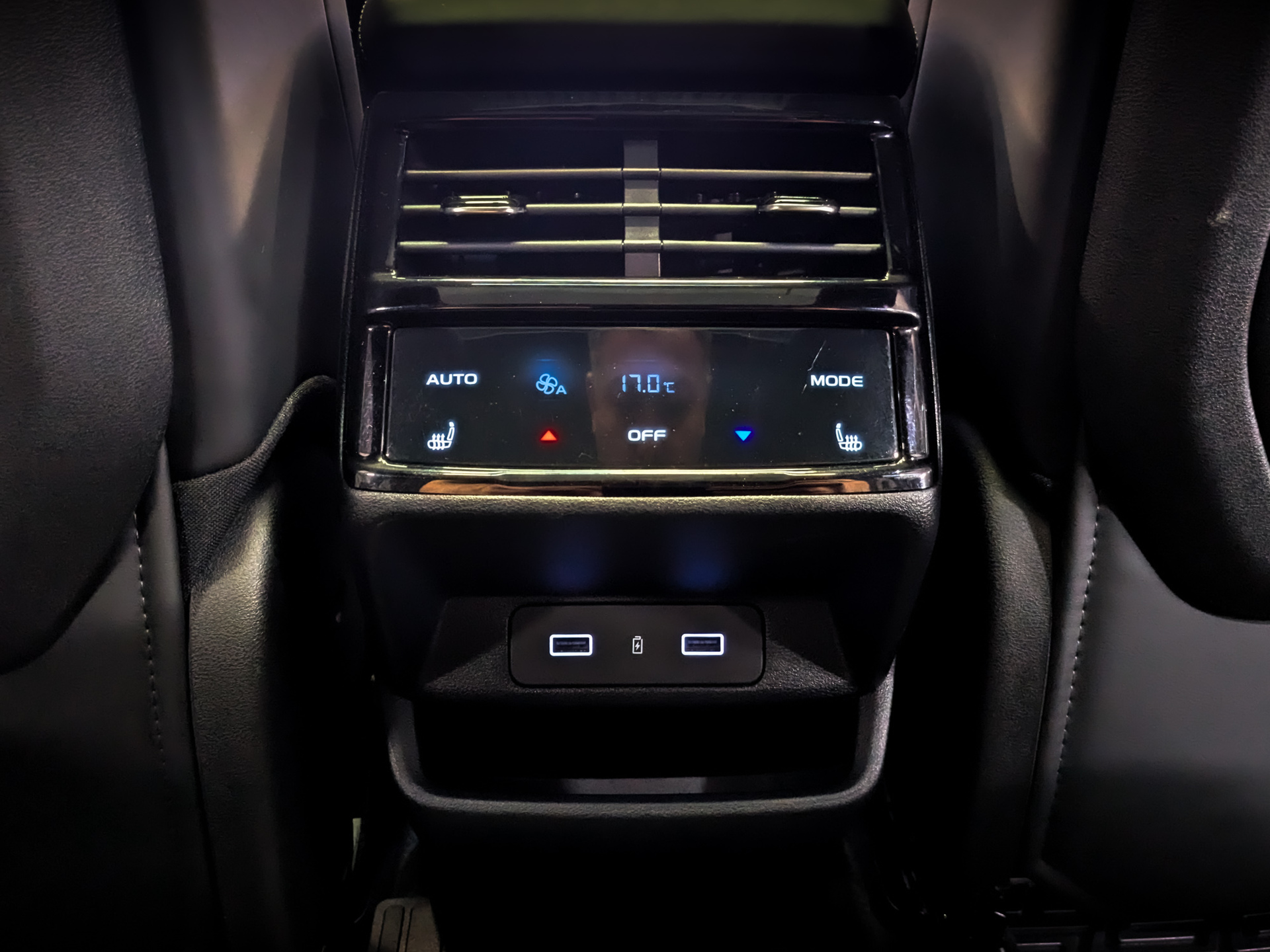 GEELY Monjaro 2.00 (238 л.с), автомат, 2024, пробег 24 803 км