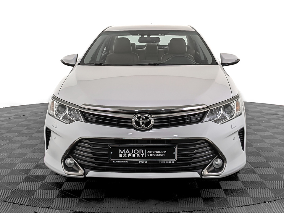 Toyota Camry VII