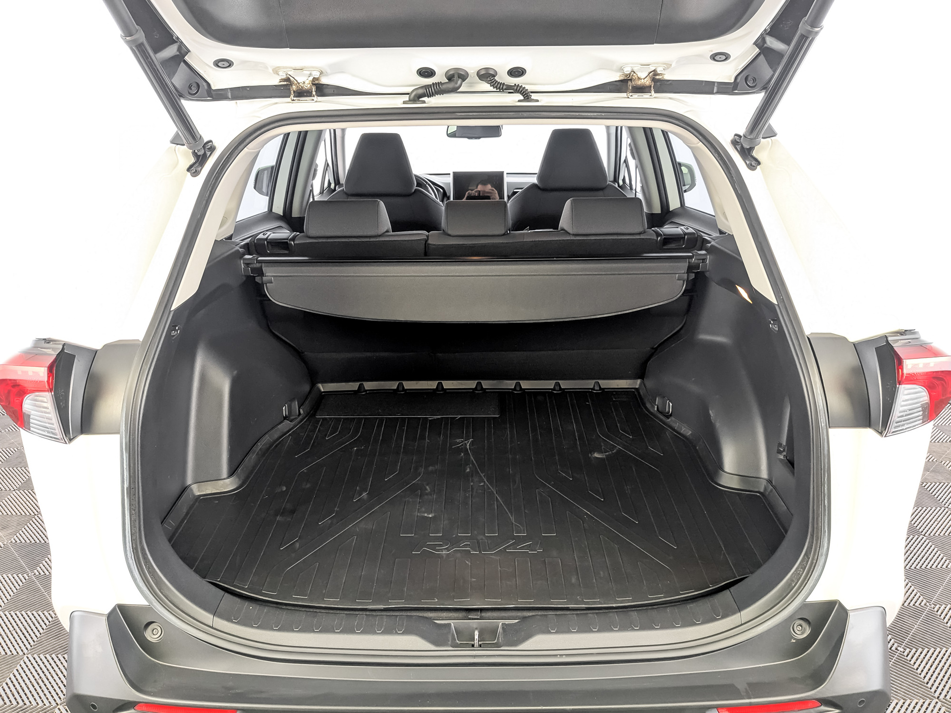 TOYOTA Rav-4 2.00 (149 л.с), автомат, 2021, пробег 149 564 км