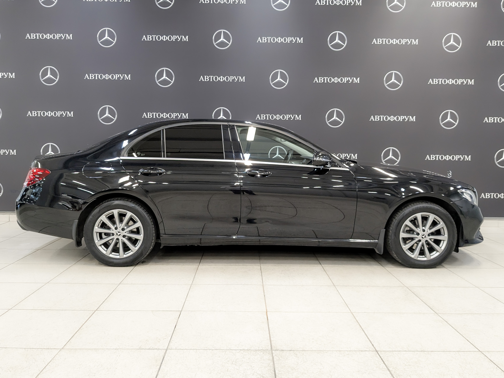 MERCEDES-BENZ E-Класс 1.90 (150 л.с), автомат, 2019, пробег 105 000 км