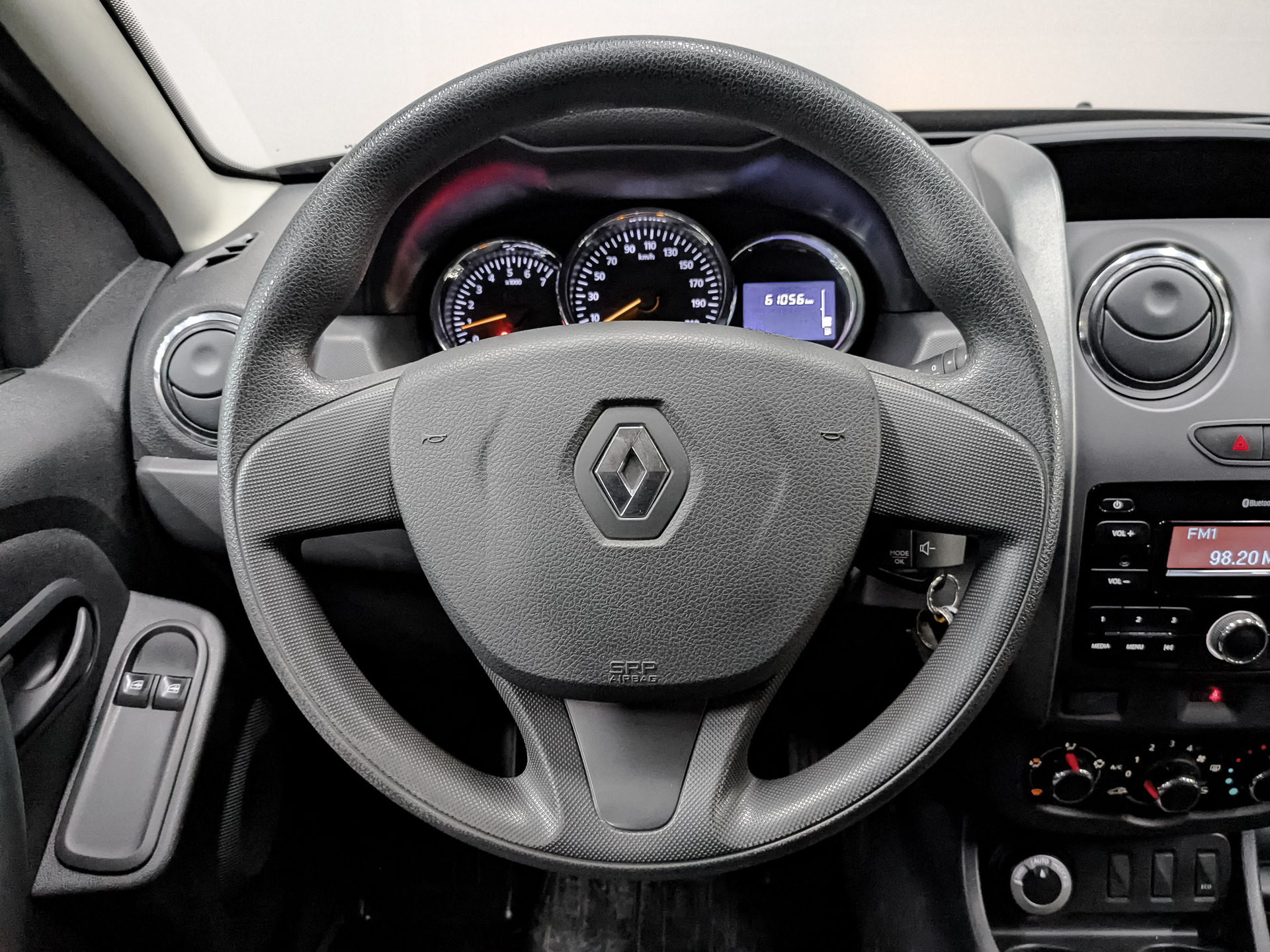 RENAULT Duster 2.00 (143 л.с), механическая, 2018, пробег 61 021 км