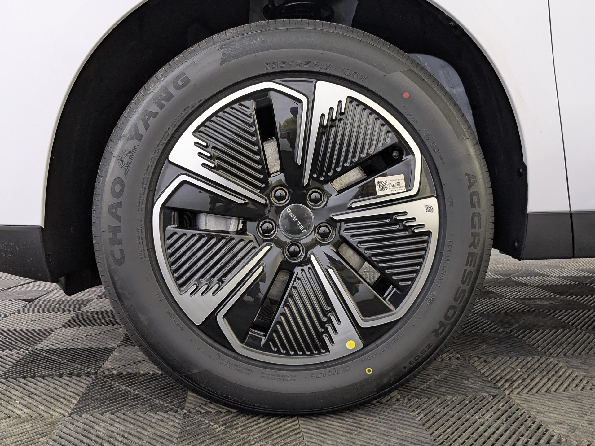 Фото Jeland J6 Престиж 1.6T/150 7RT 4WD