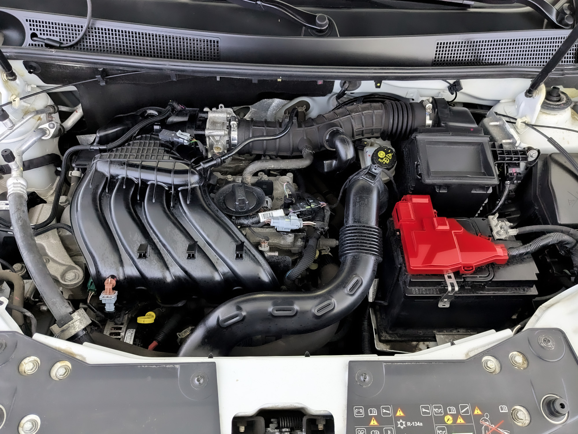 RENAULT Duster 1.60 (114 л.с), механическая, 2021, пробег 74 753 км