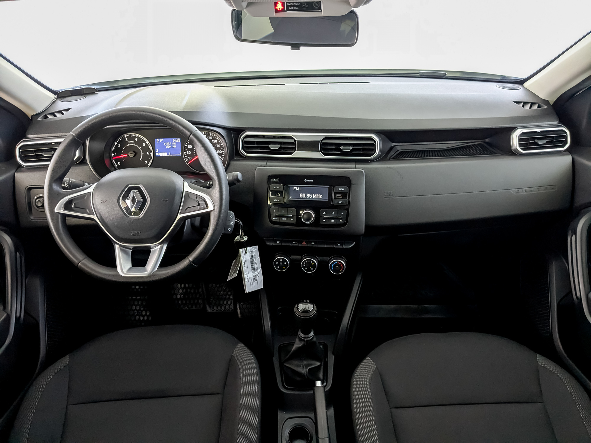 RENAULT Duster 1.60 (114 л.с), механическая, 2021, пробег 74 753 км