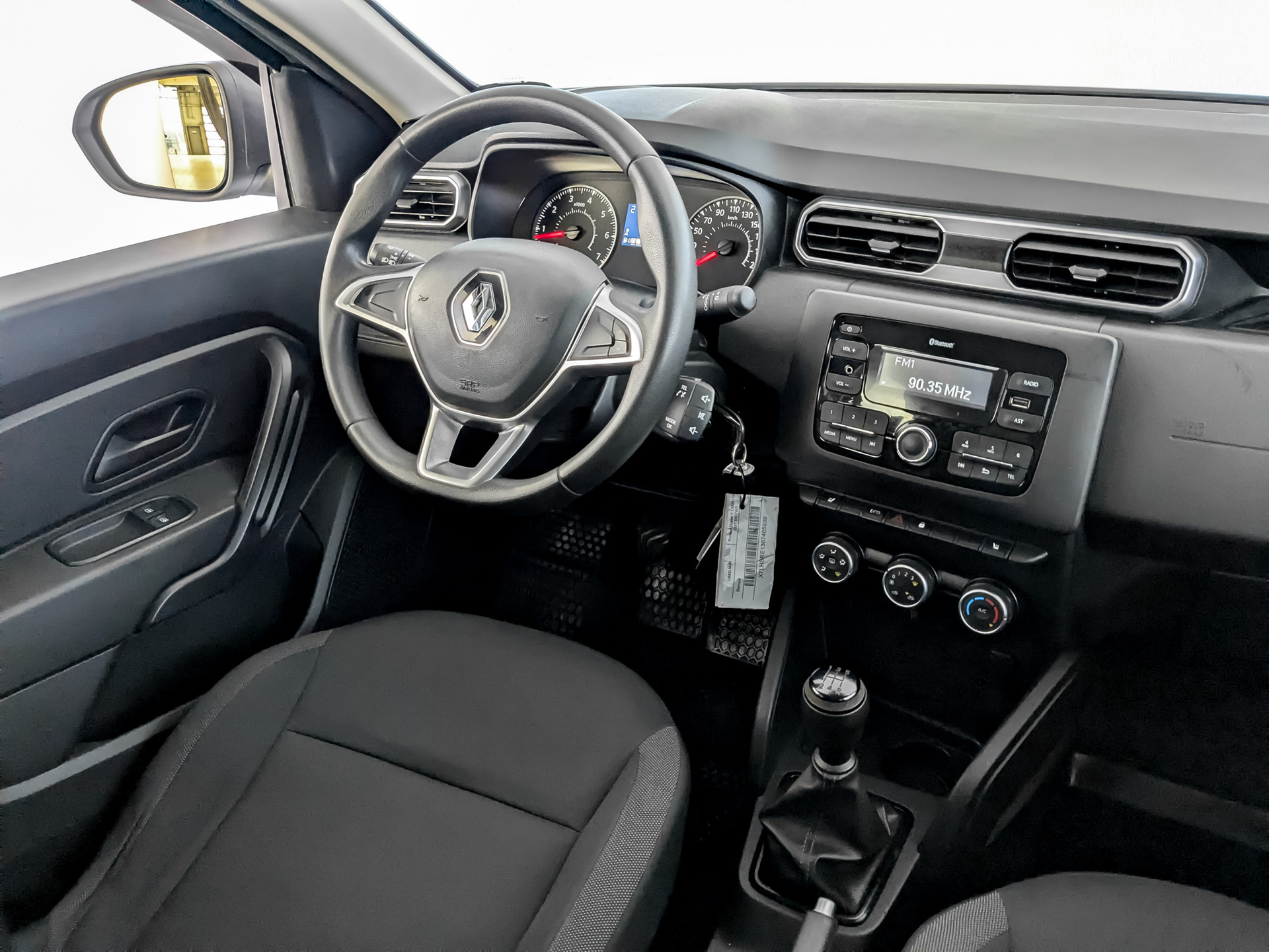 RENAULT Duster 1.60 (114 л.с), механическая, 2021, пробег 74 753 км