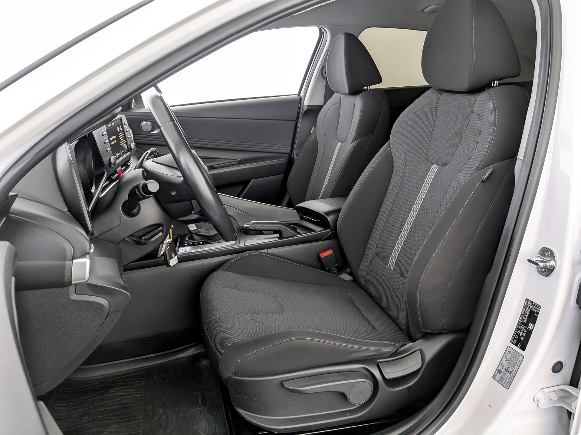 HYUNDAI Elantra 1.60 (128 л.с), автомат, 2022, пробег 61 860 км