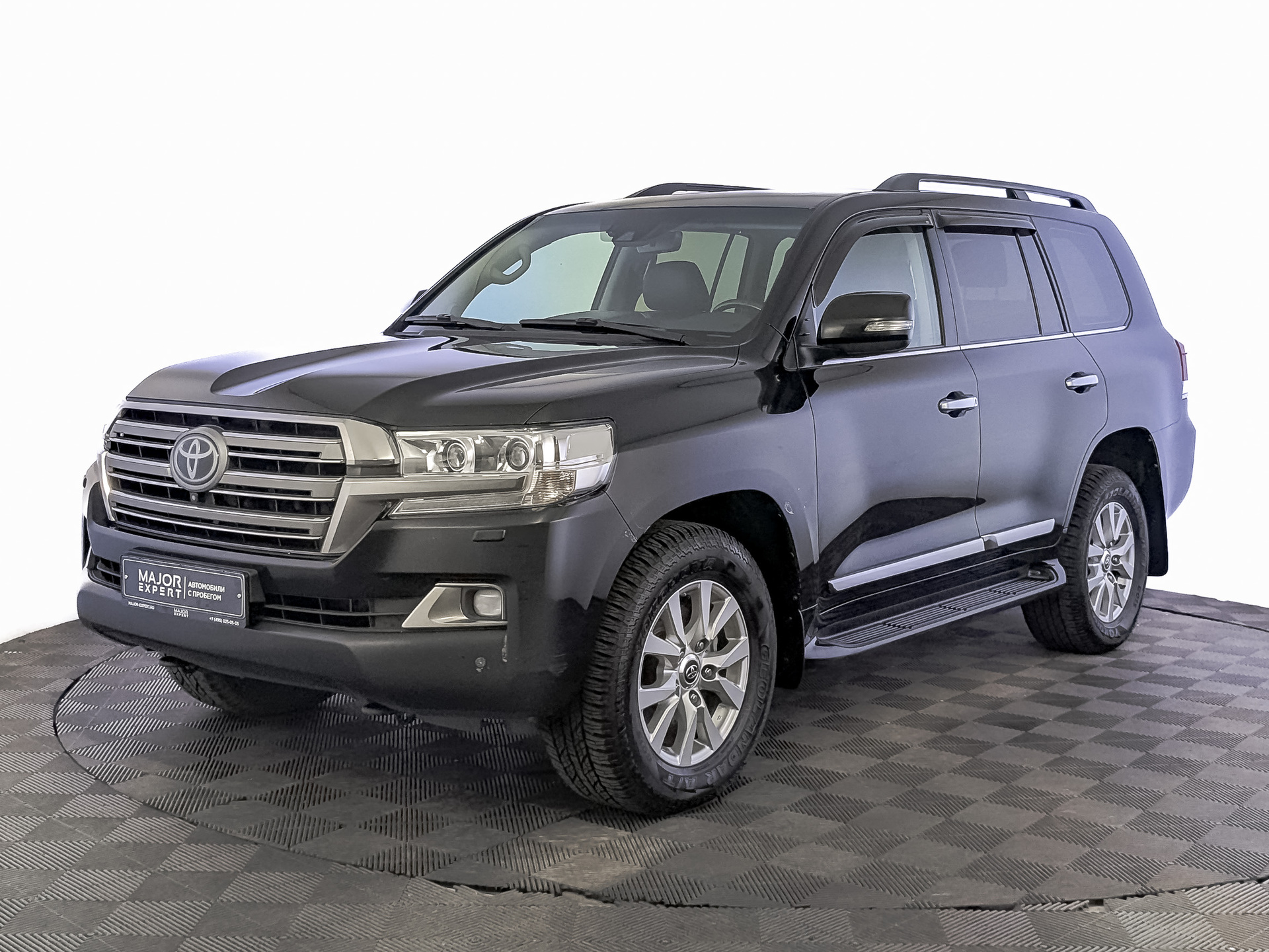 TOYOTA Land Cruiser 200 4.60 (309 л.с), автомат, 2020, пробег 131 306 км
