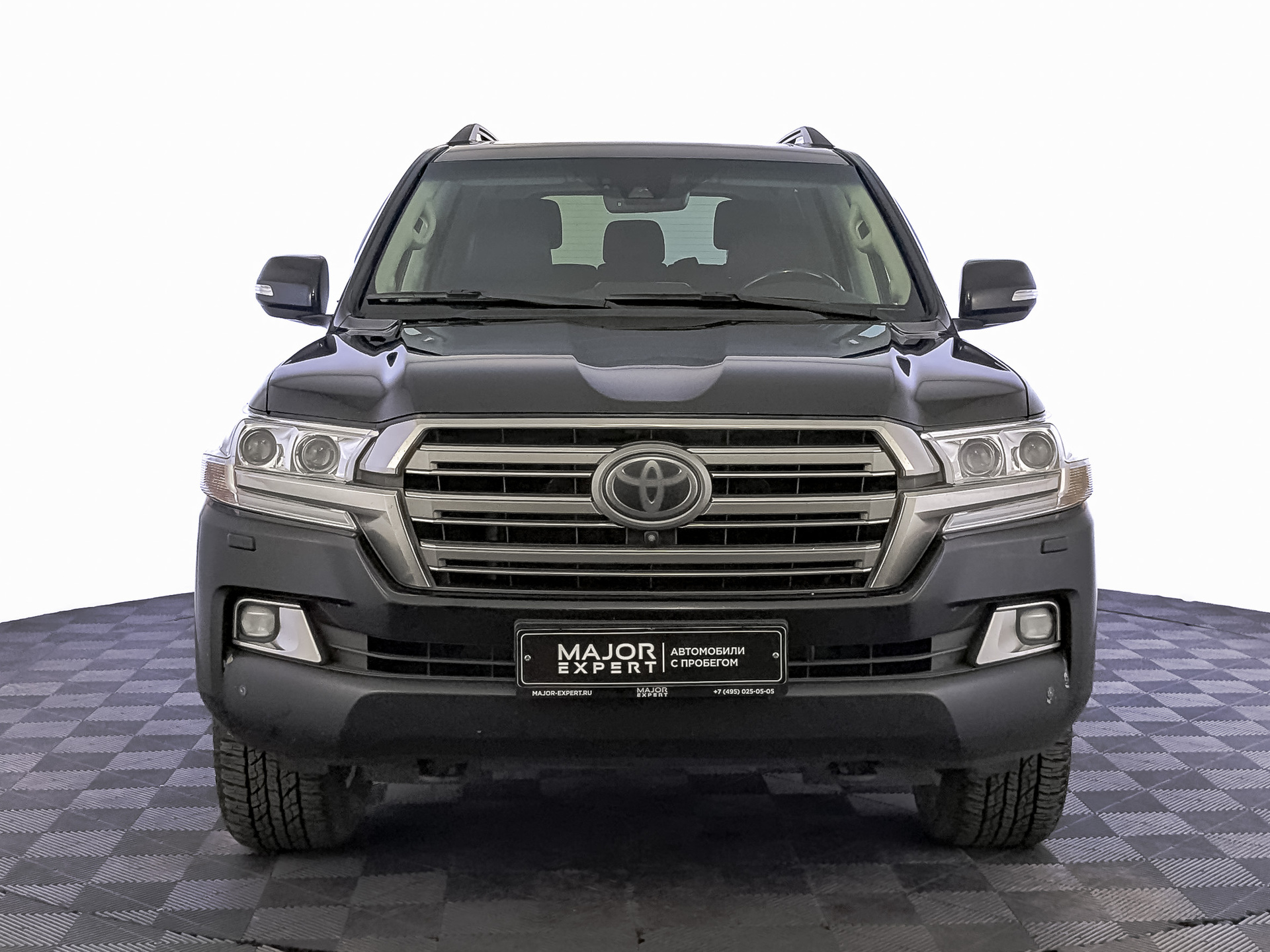 TOYOTA Land Cruiser 200 4.60 (309 л.с), автомат, 2020, пробег 131 306 км